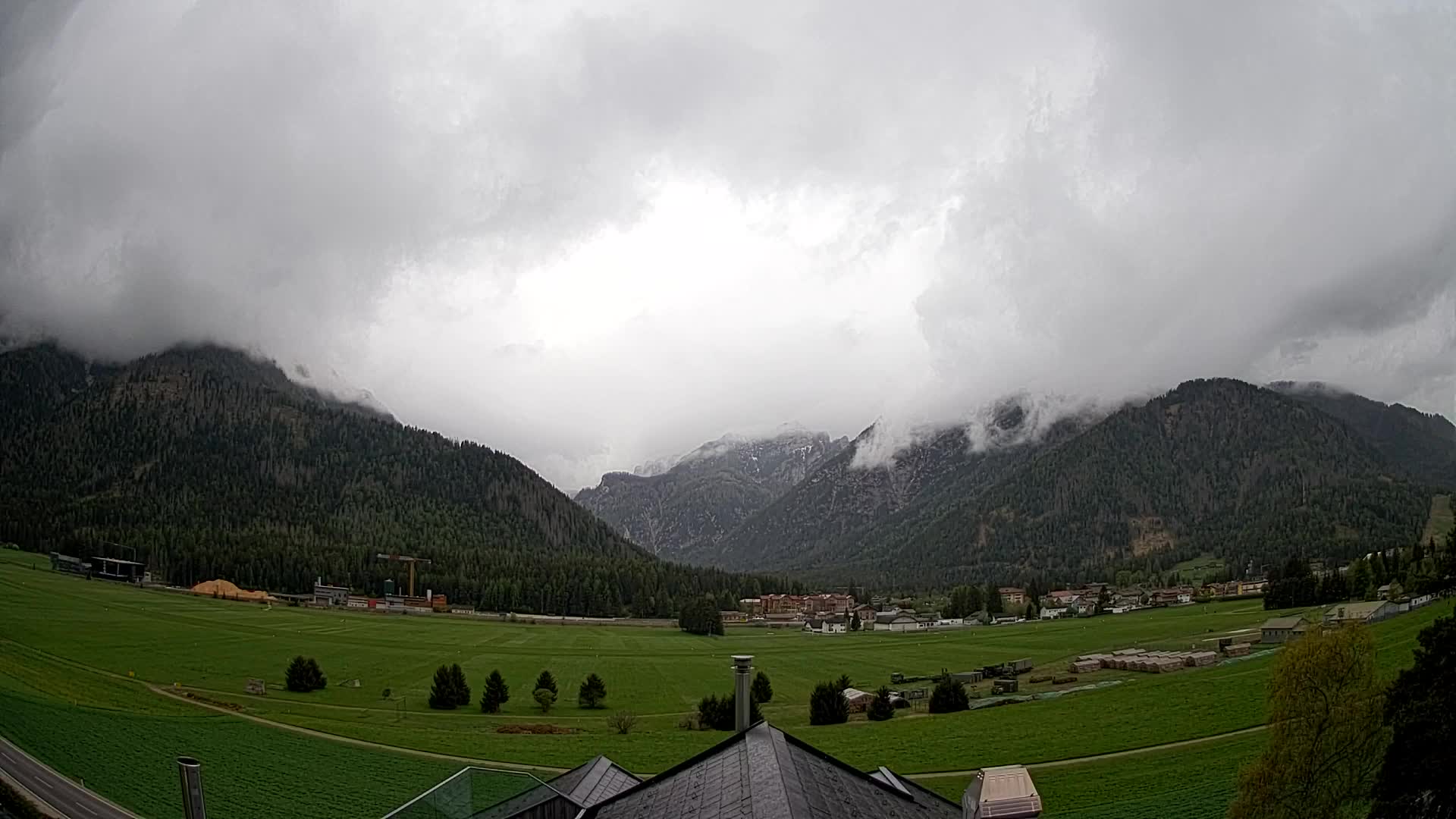 Webcam Toblach Dolomites – View from Hotel Rosengarten