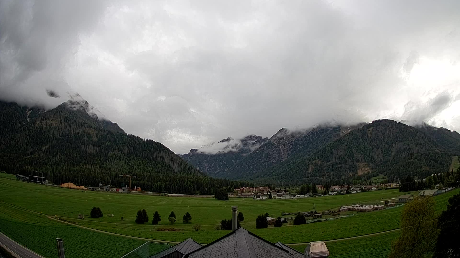 Webcam Toblach Dolomites – View from Hotel Rosengarten