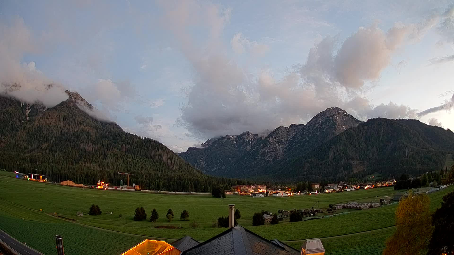 Webcam Toblach Dolomites – View from Hotel Rosengarten