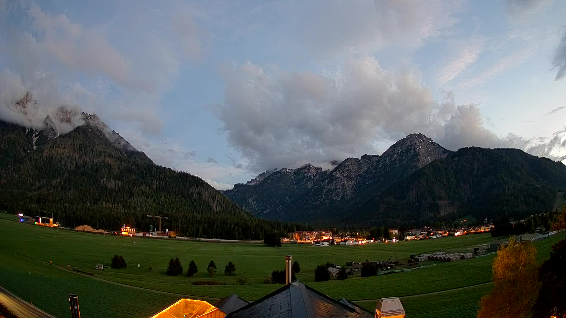 Webcam Toblach Dolomites – View from Hotel Rosengarten