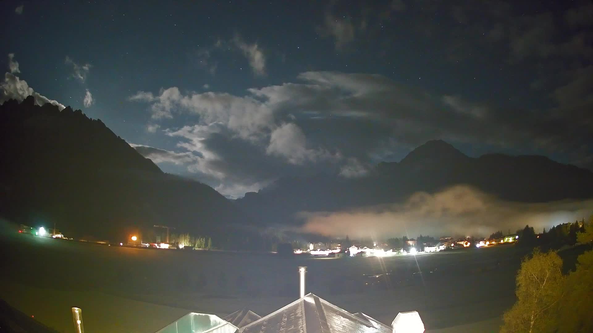 Web kamera Toblach Dolomiti – Pogled s Hotela Rosengarten