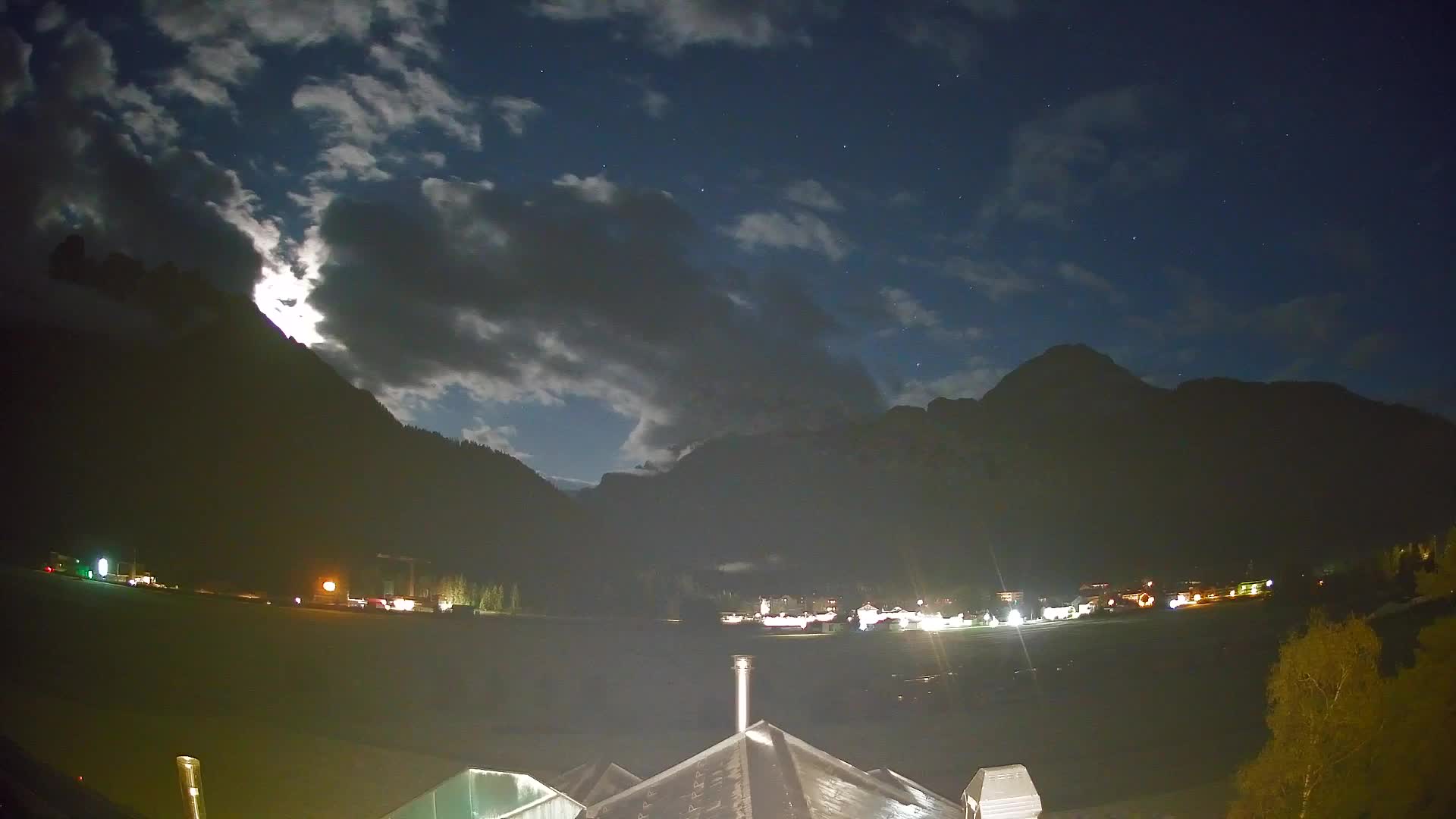 Webcam Toblach Dolomites – View from Hotel Rosengarten