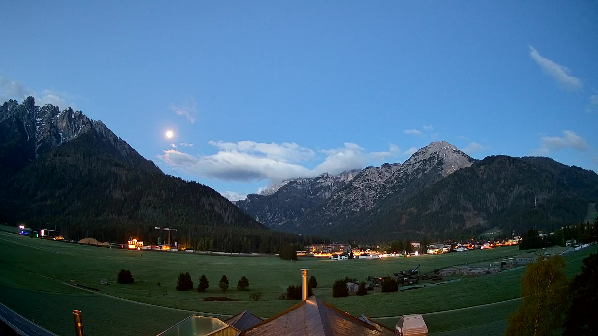 Webcam Toblach Dolomites – View from Hotel Rosengarten