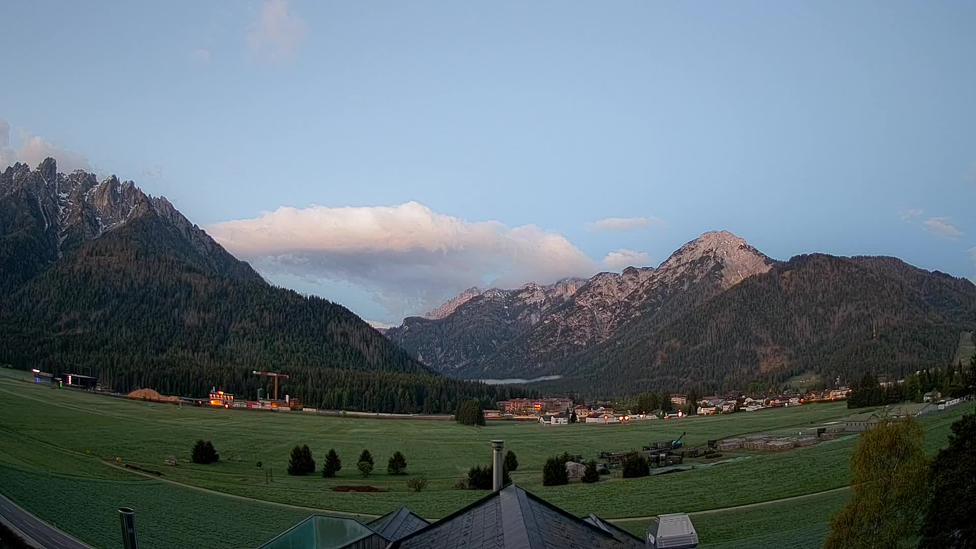 Webcam Toblach Dolomites – View from Hotel Rosengarten
