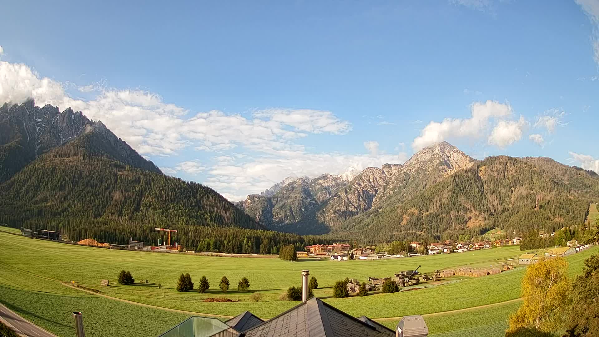 Web kamera Toblach Dolomiti – Pogled s Hotela Rosengarten