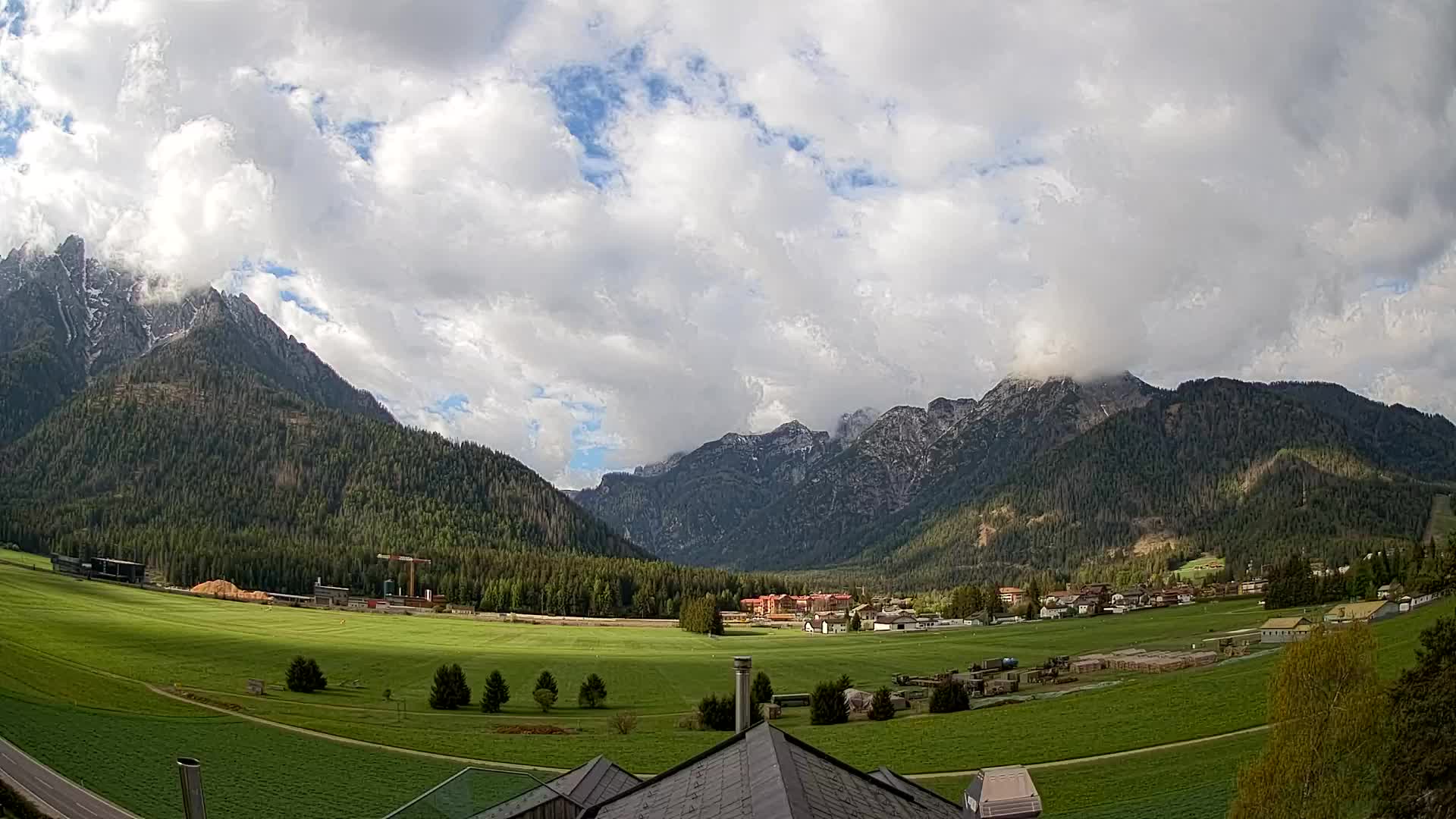 Webcam Toblach Dolomites – View from Hotel Rosengarten