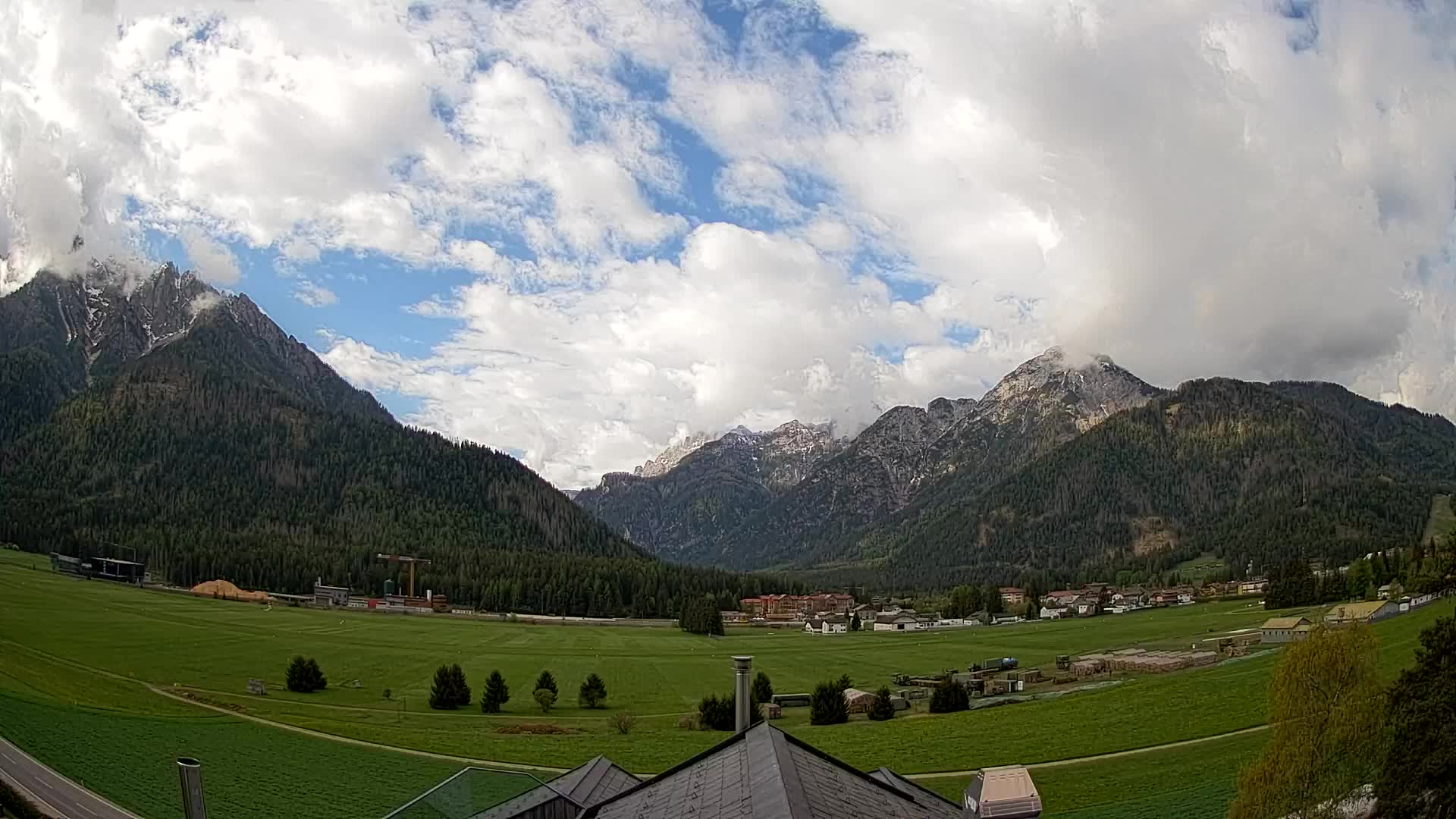 Webcam Toblach Dolomites – View from Hotel Rosengarten