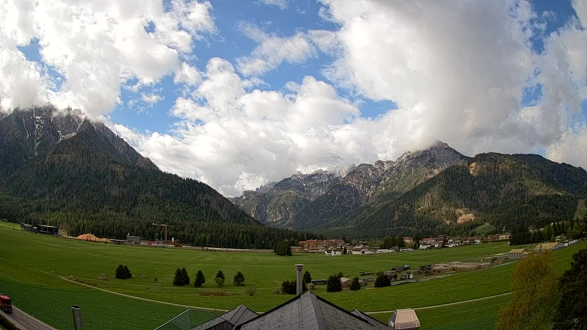 Webcam Toblach Dolomites – View from Hotel Rosengarten