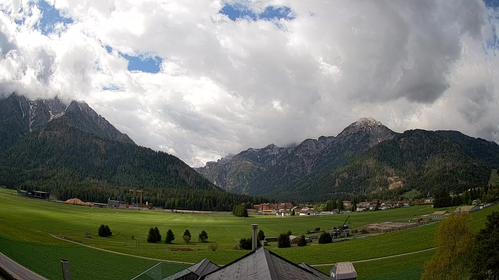 Webcam Toblach Dolomites – View from Hotel Rosengarten