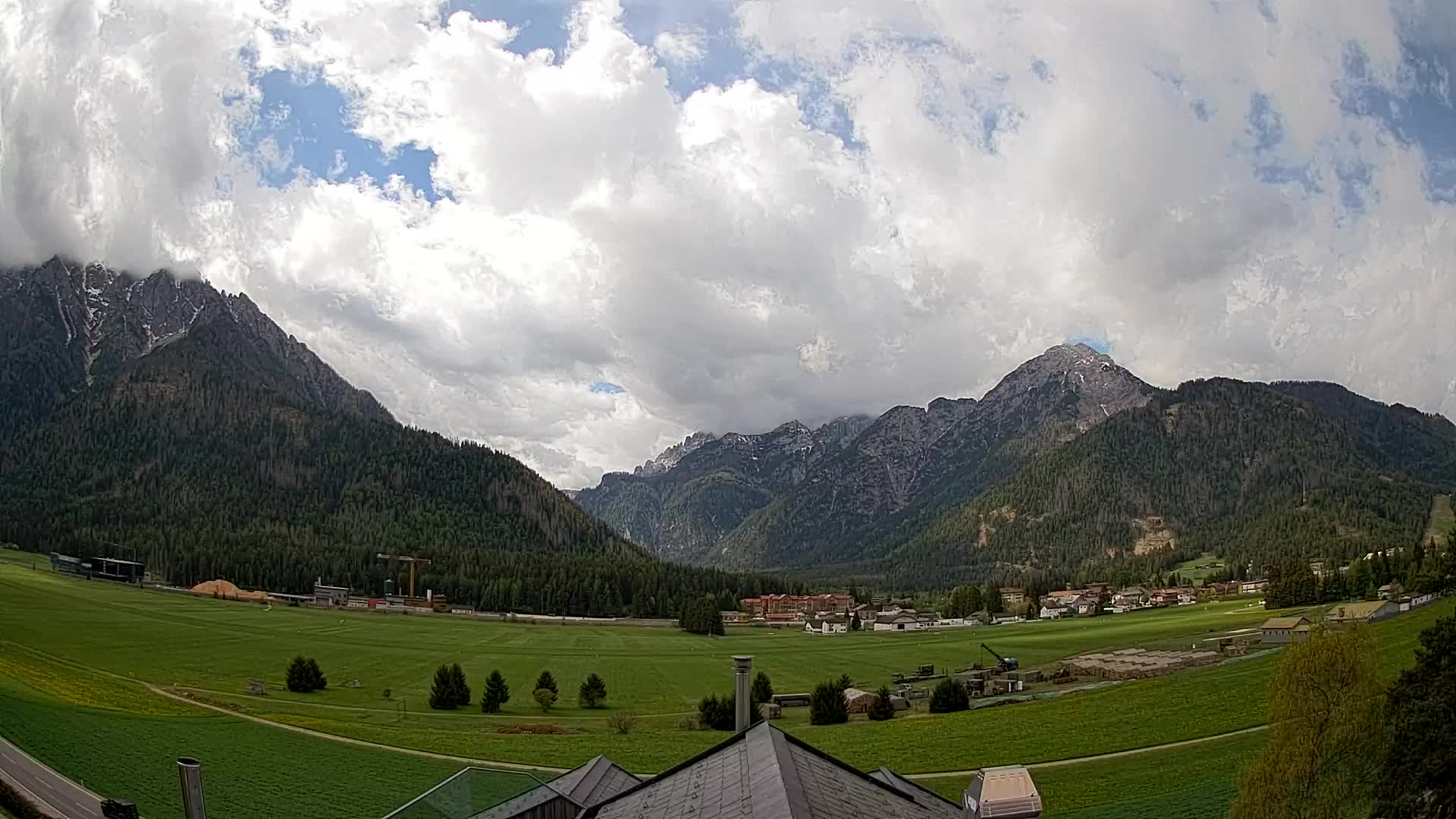 Webcam Toblach Dolomites – View from Hotel Rosengarten