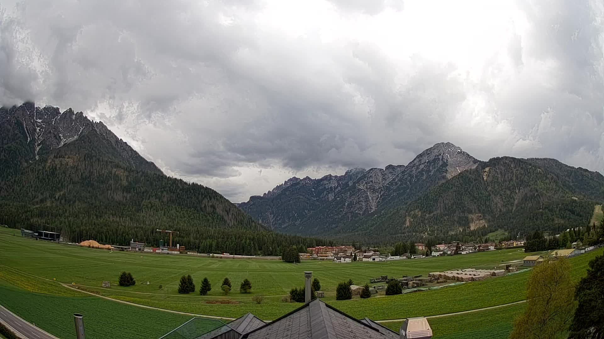 Webcam Toblach Dolomites – View from Hotel Rosengarten
