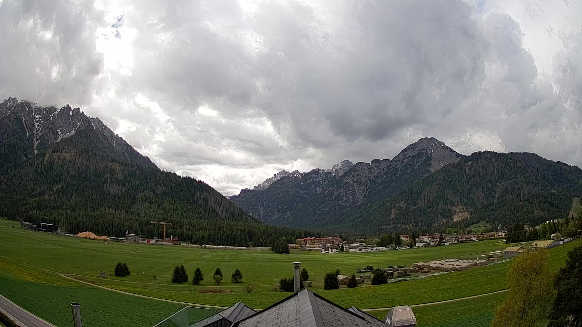 Webcam Toblach Dolomites – View from Hotel Rosengarten