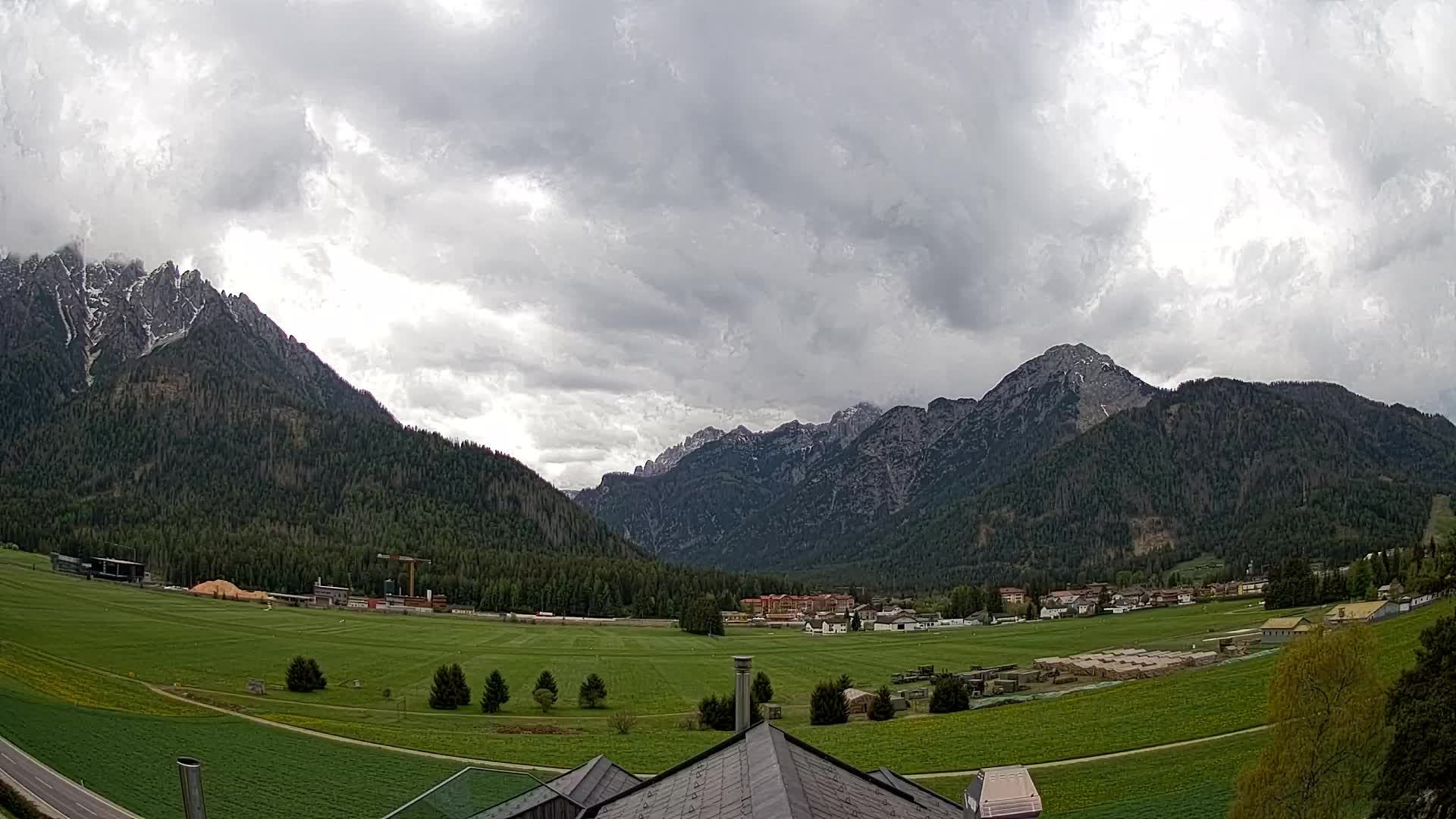 Webcam Toblach Dolomites – View from Hotel Rosengarten
