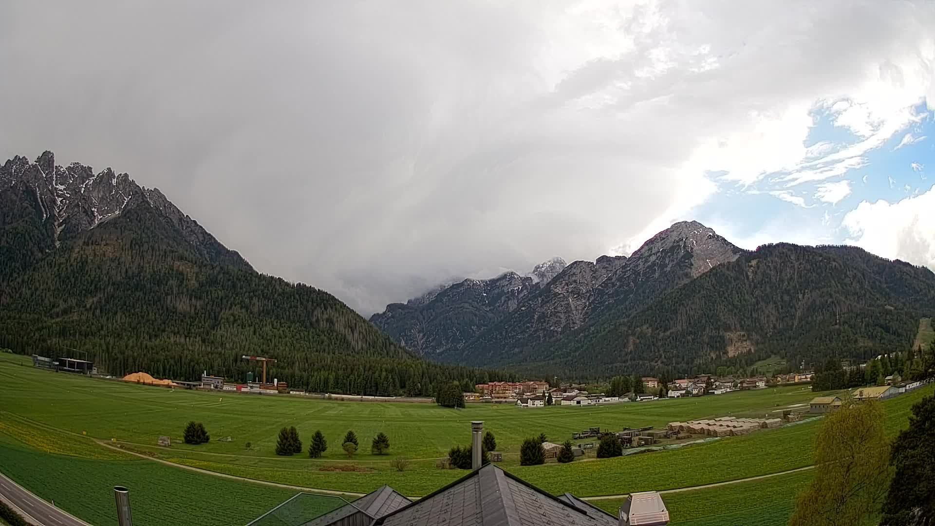 Webcam Toblach Dolomites – View from Hotel Rosengarten