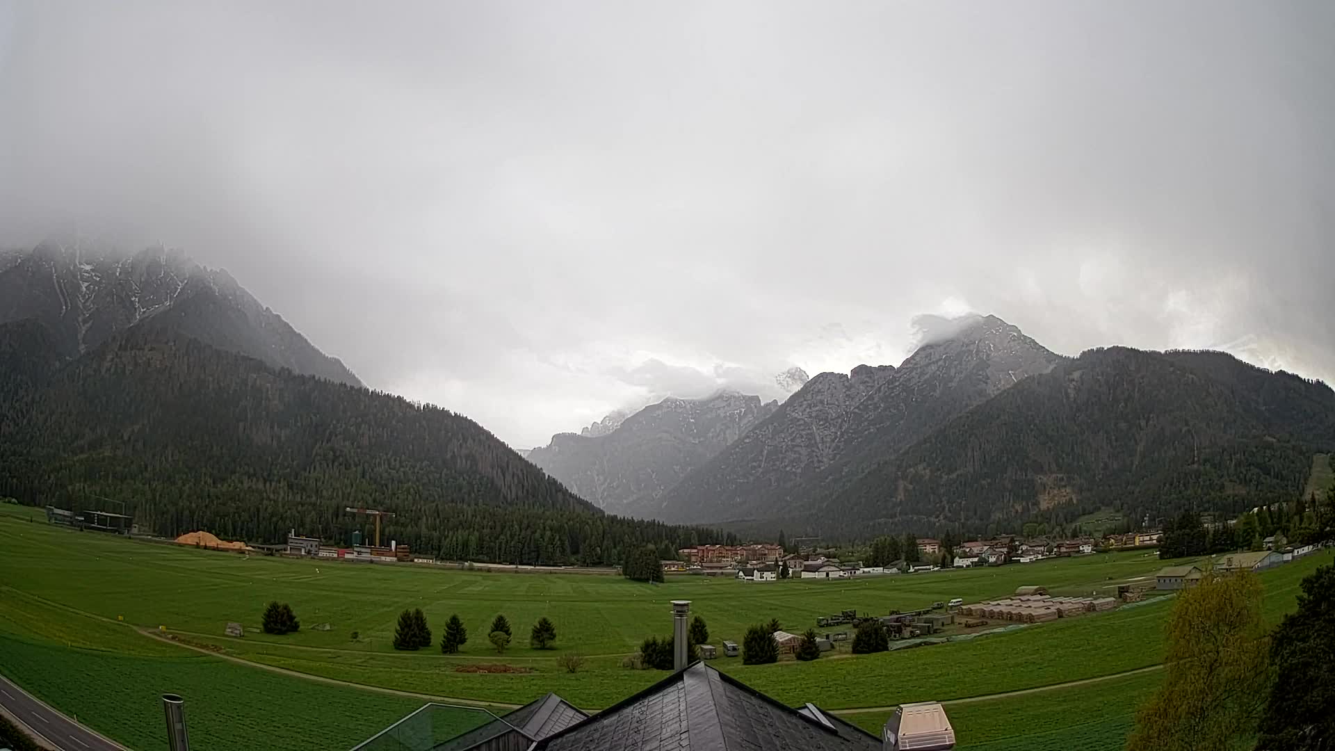 Webcam Toblach Dolomites – View from Hotel Rosengarten