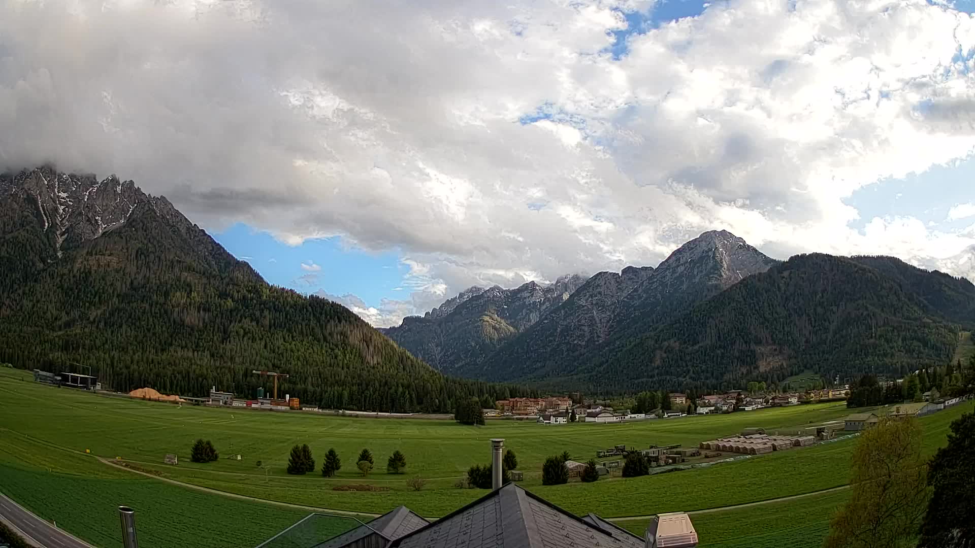 Webcam Toblach Dolomites – View from Hotel Rosengarten