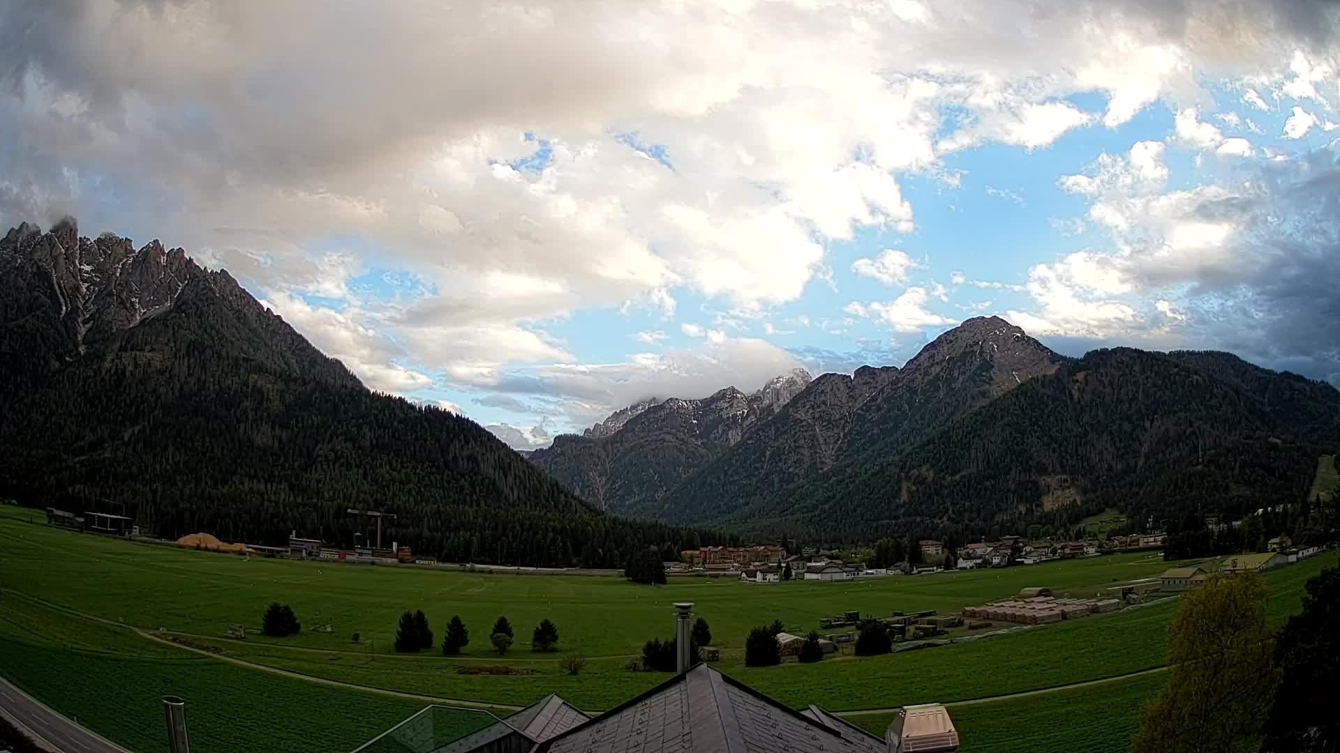 Webcam Dobbiaco Dolomiti – Vista dall’Hotel Rosengarten
