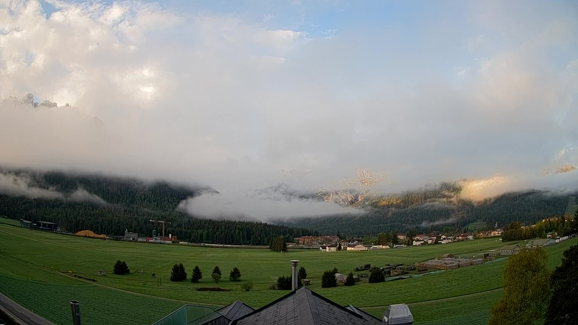 Webcam Toblach Dolomites – View from Hotel Rosengarten