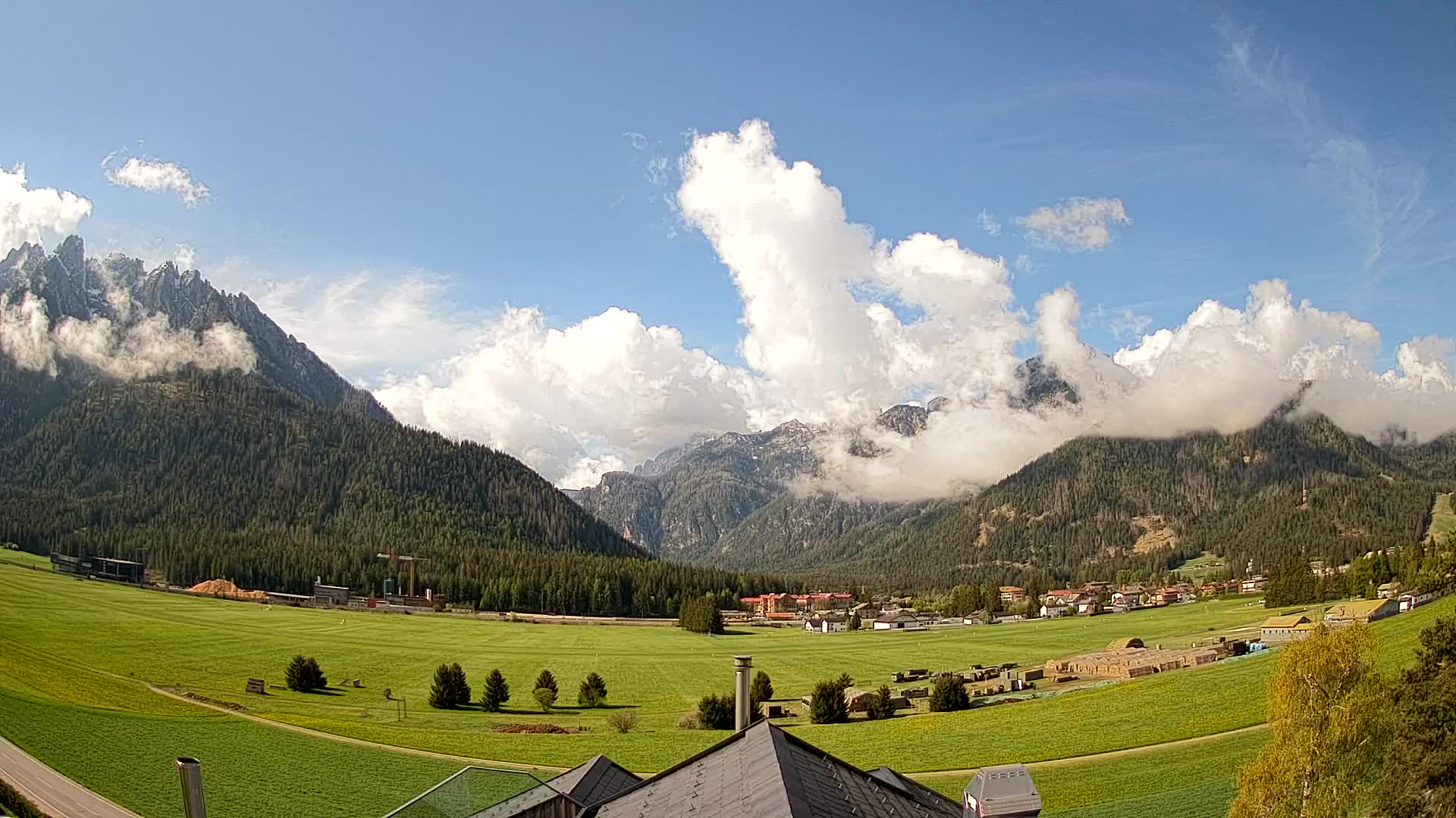 Webcam Toblach Dolomites – View from Hotel Rosengarten