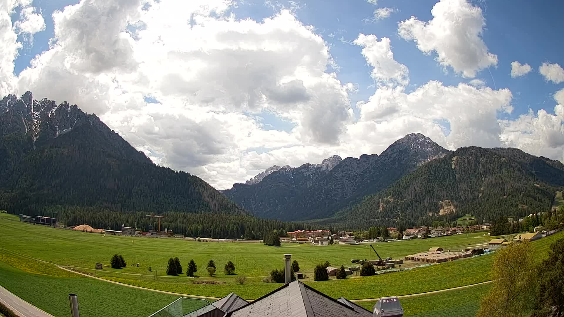 Webcam Toblach Dolomites – View from Hotel Rosengarten