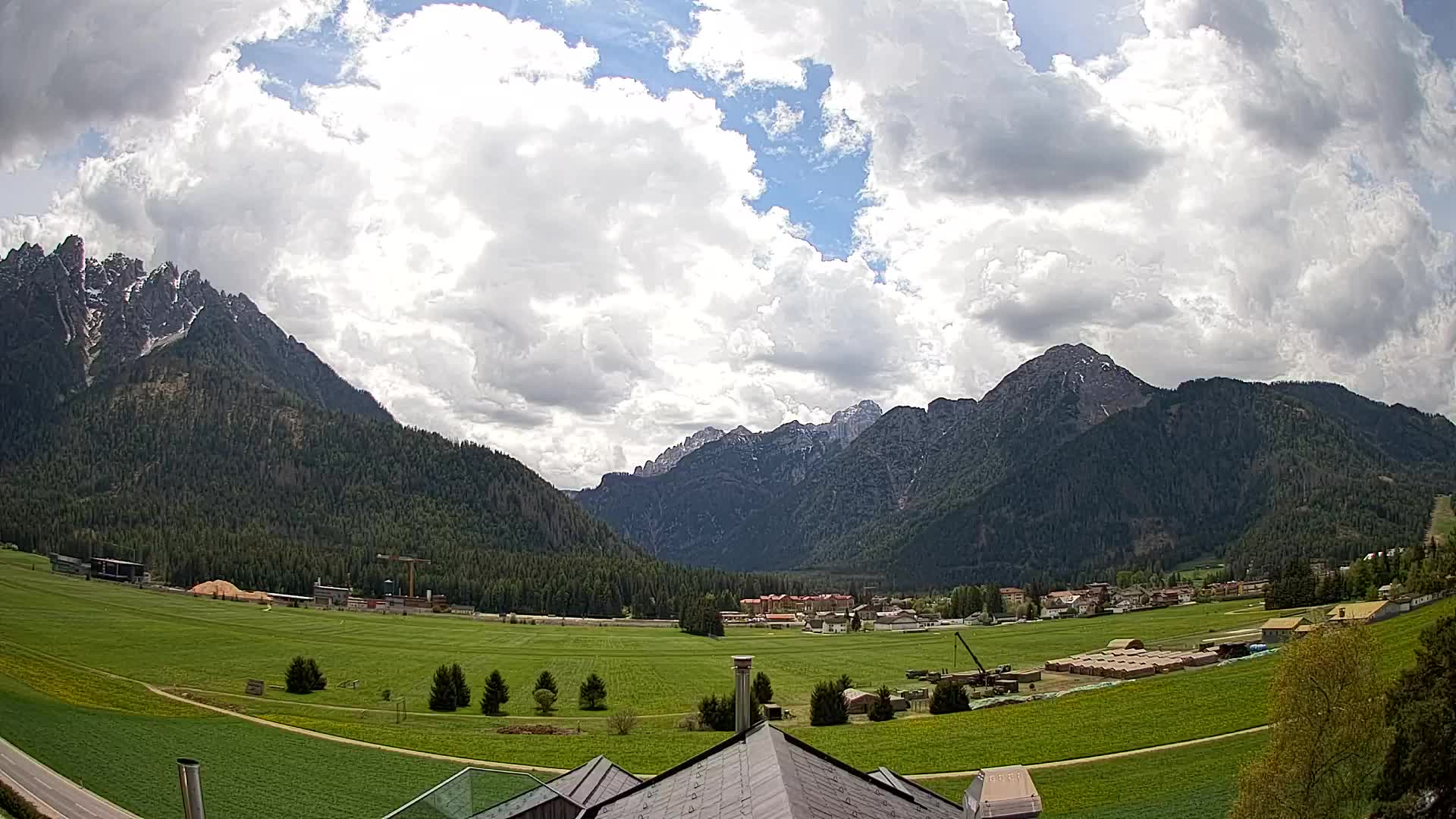 Webcam Toblach Dolomites – View from Hotel Rosengarten