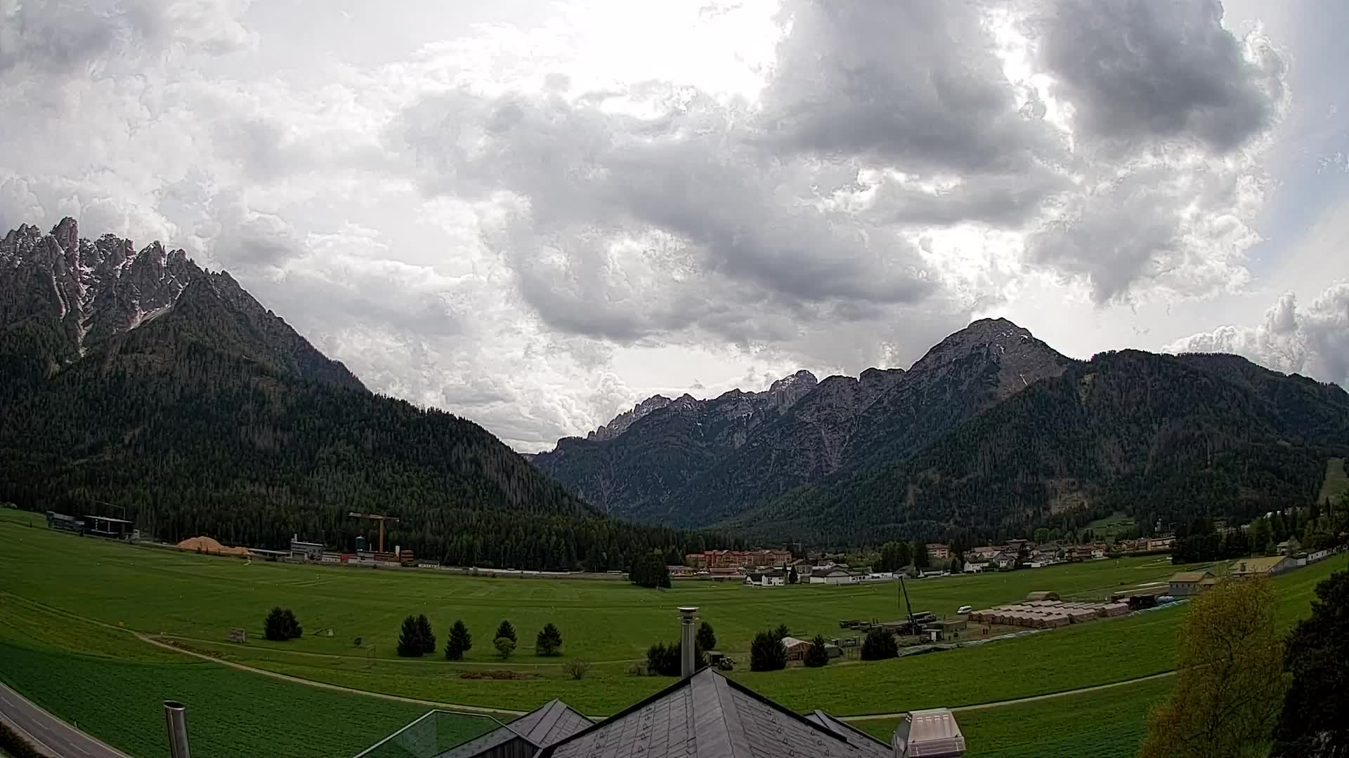 Webcam Toblach Dolomites – View from Hotel Rosengarten