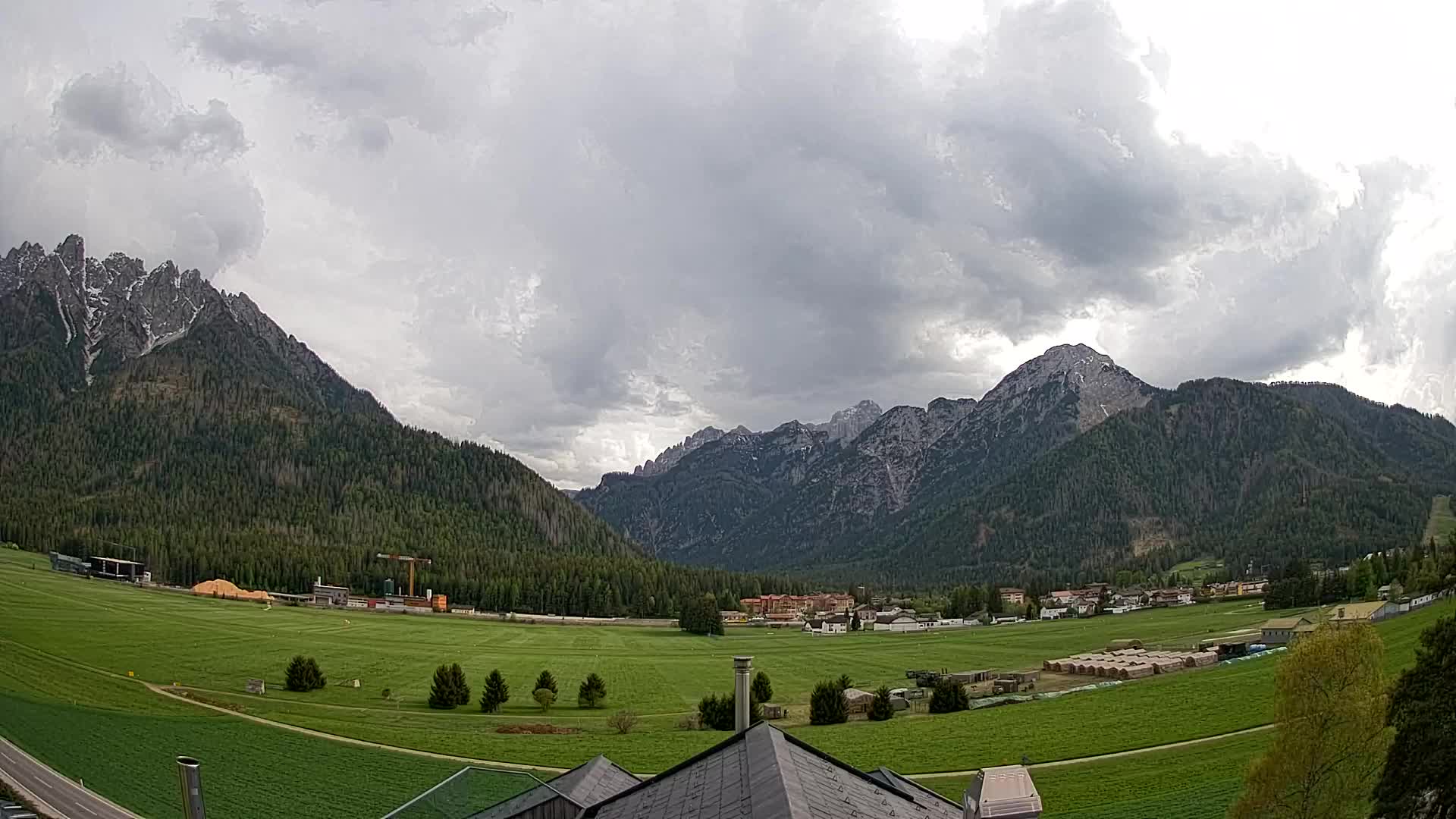 Webcam Toblach Dolomites – View from Hotel Rosengarten