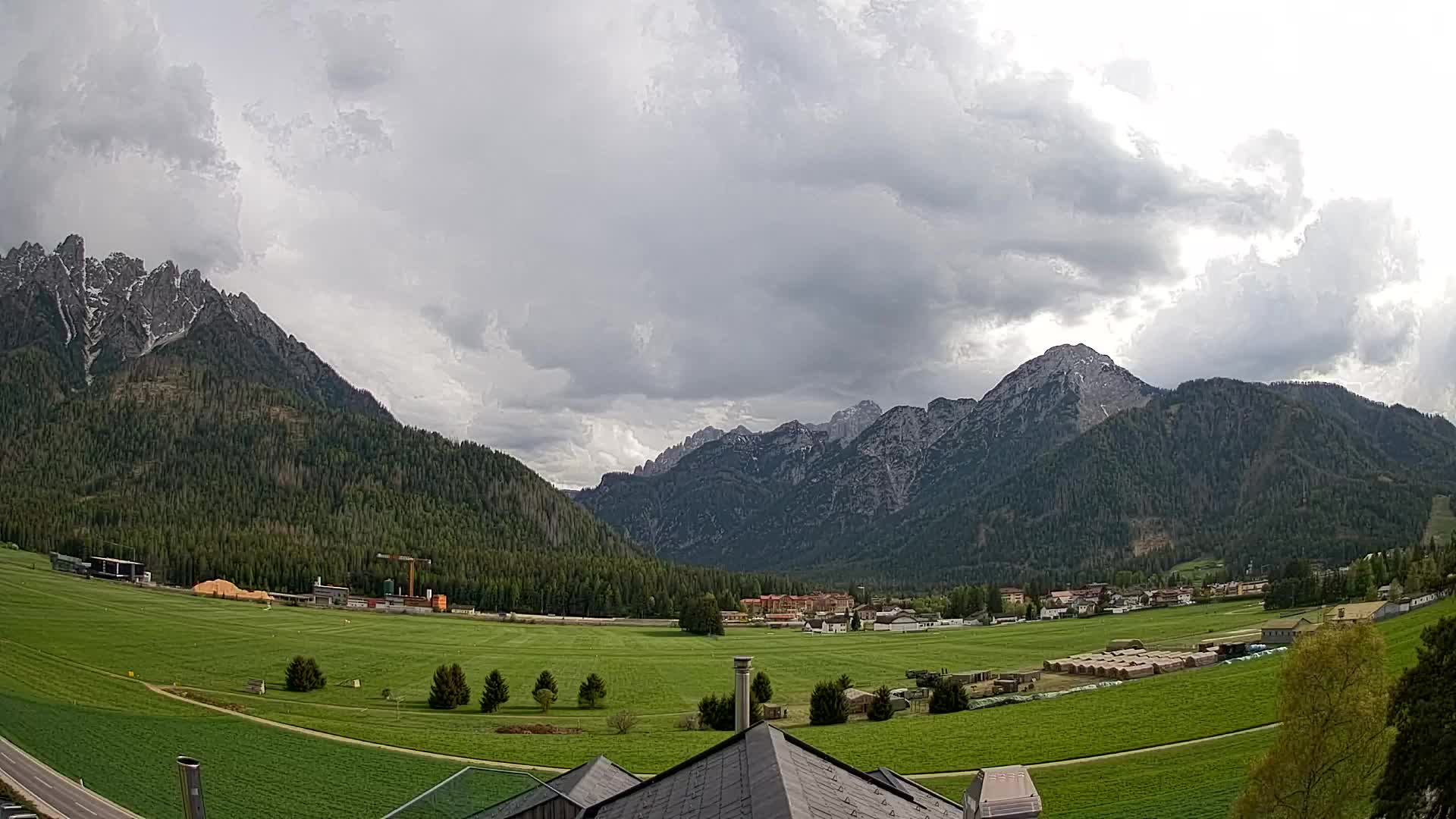 Webcam Toblach Dolomites – View from Hotel Rosengarten
