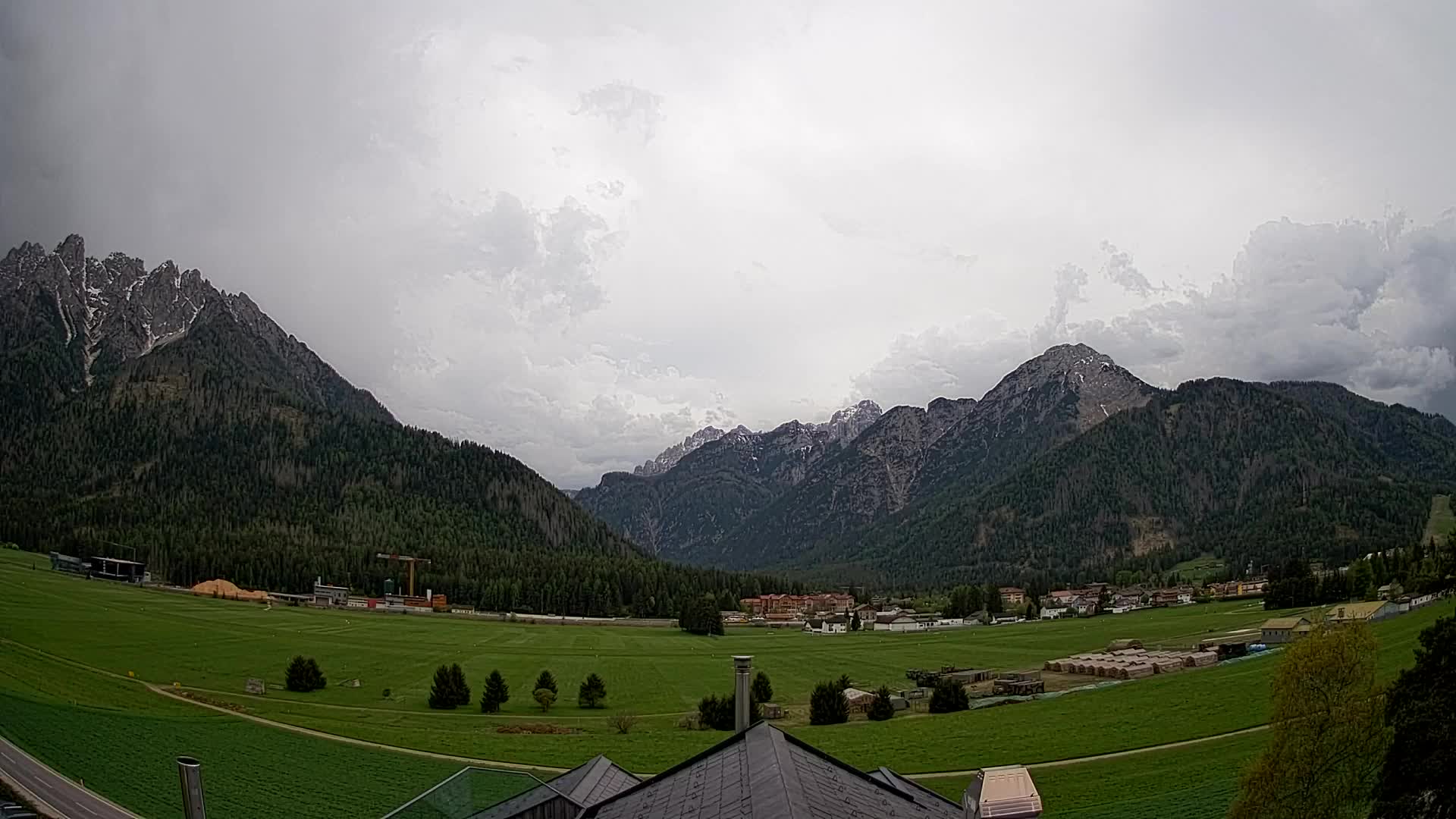 Webcam Toblach Dolomites – View from Hotel Rosengarten