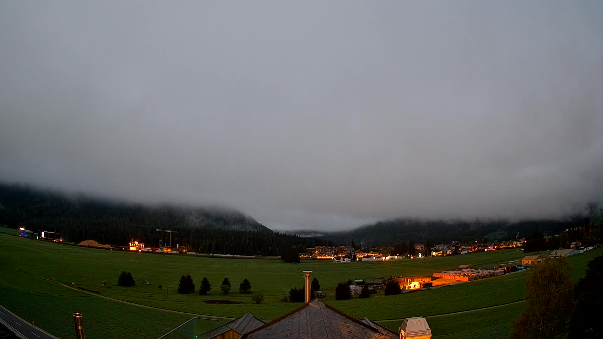 Spletna kamera Toblach Dolomiti – Pogled iz hotela Rosengarten