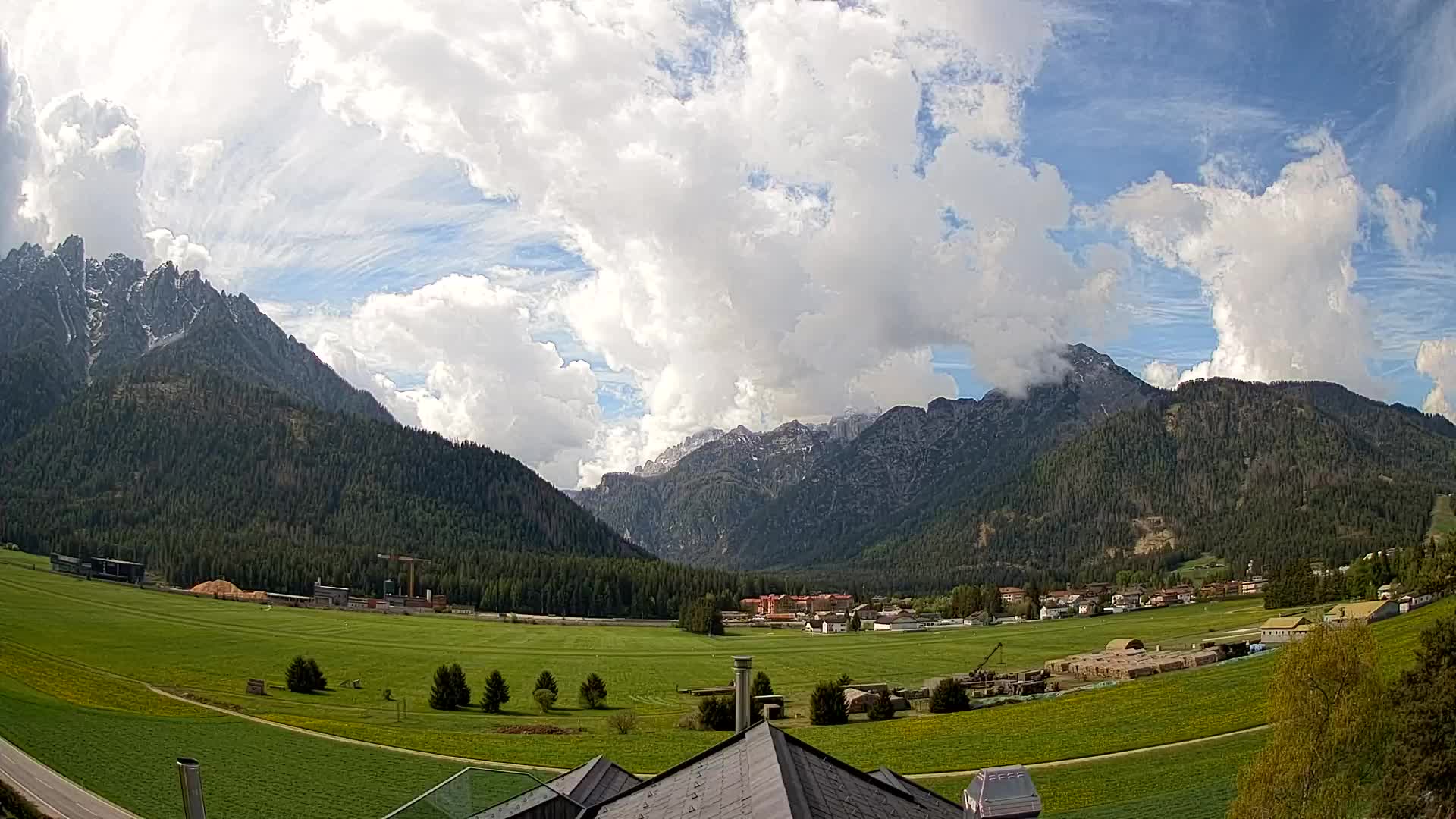 Webcam Toblach Dolomites – View from Hotel Rosengarten