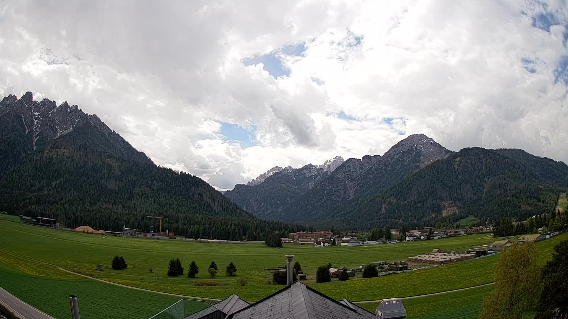 Webcam Toblach Dolomites – View from Hotel Rosengarten