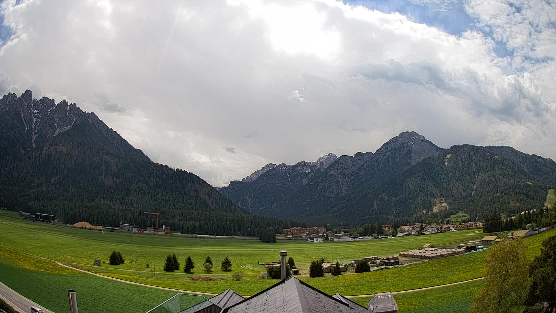 Webcam Toblach Dolomites – View from Hotel Rosengarten