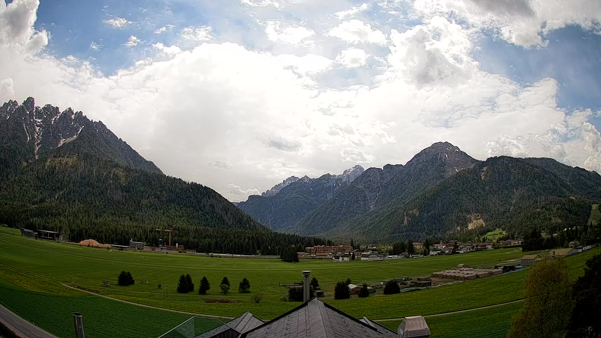 Spletna kamera Toblach Dolomiti – Pogled iz hotela Rosengarten