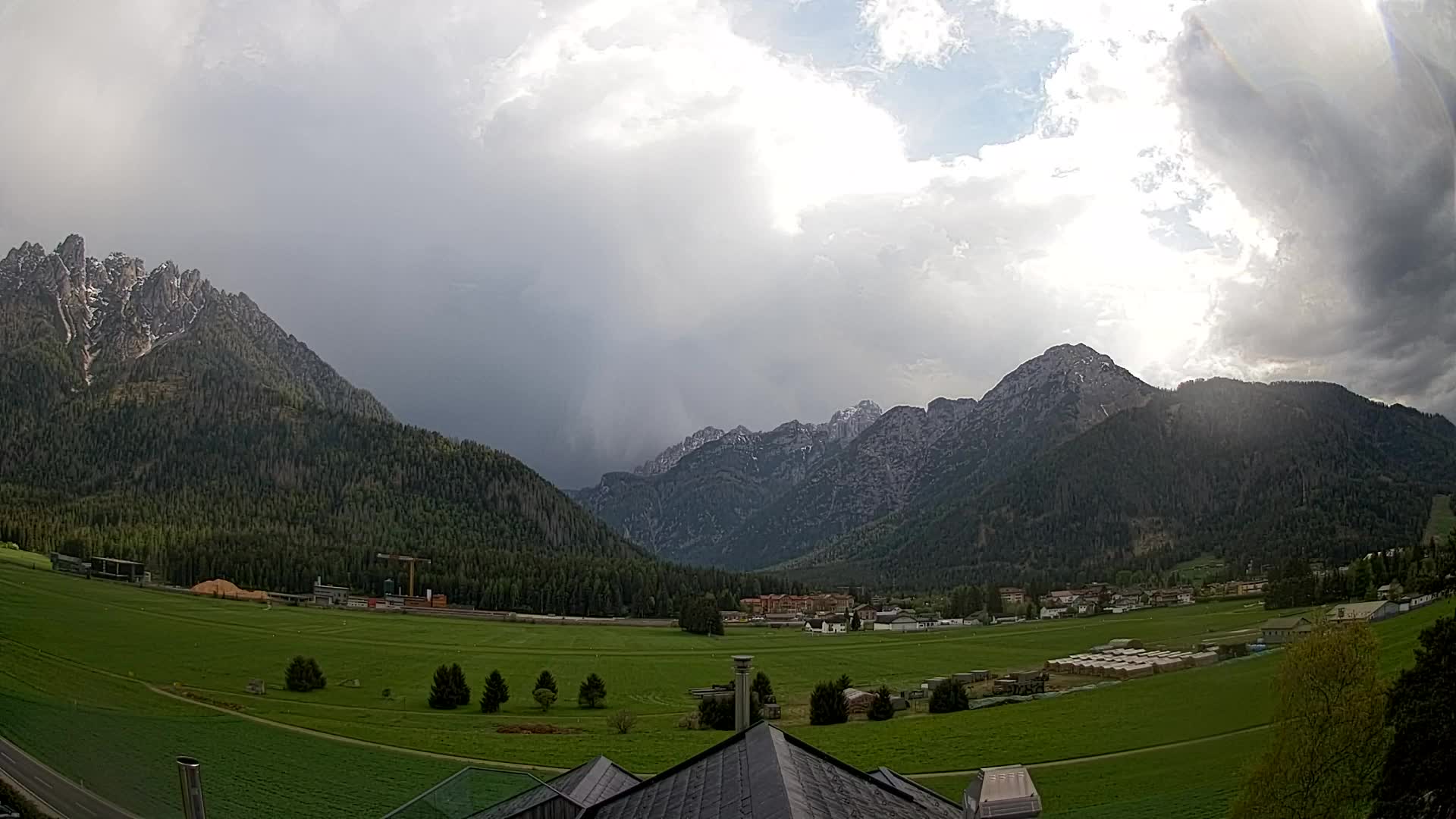 Webcam Toblach Dolomites – View from Hotel Rosengarten