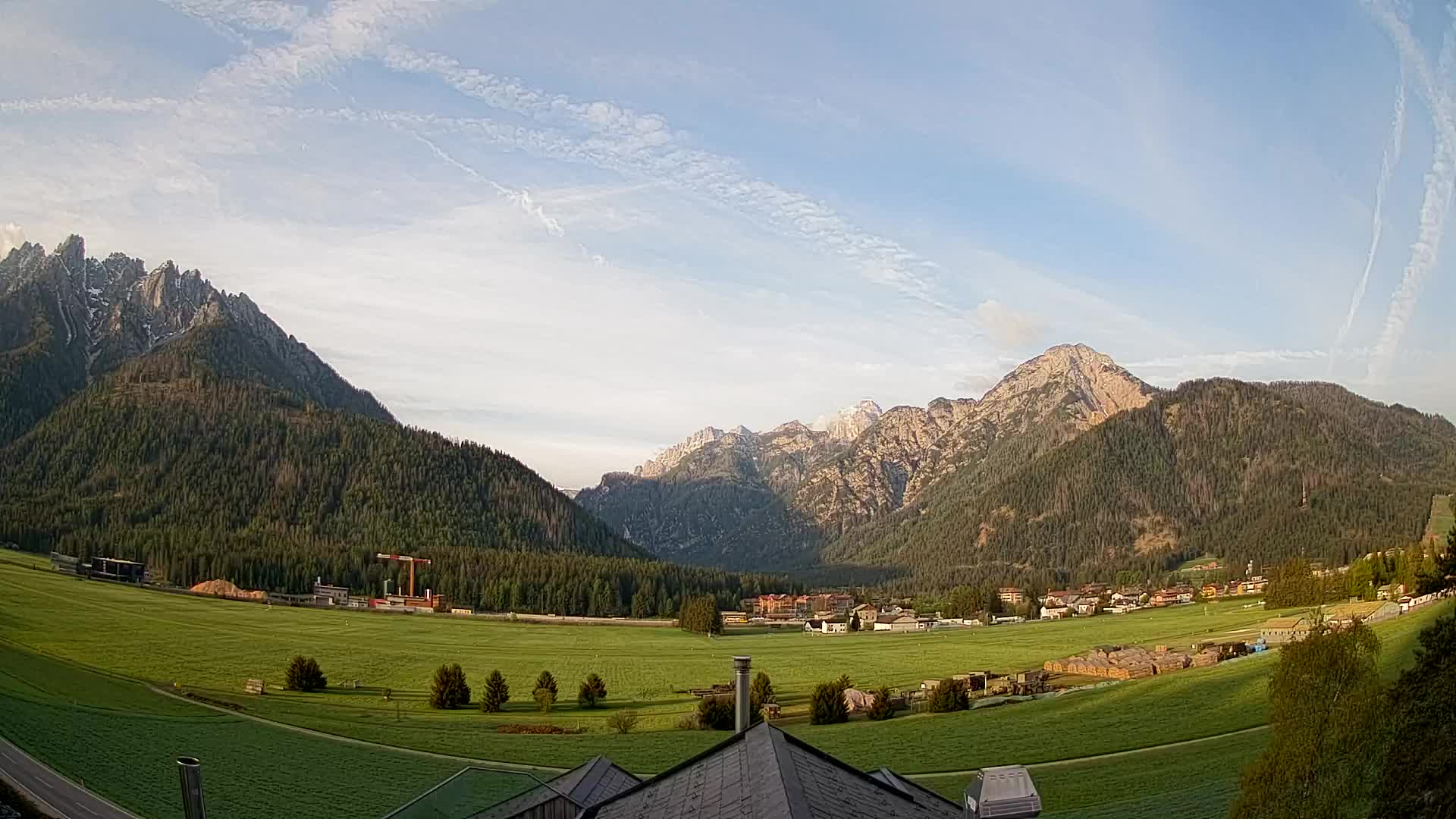 Web kamera Toblach Dolomiti – Pogled s Hotela Rosengarten