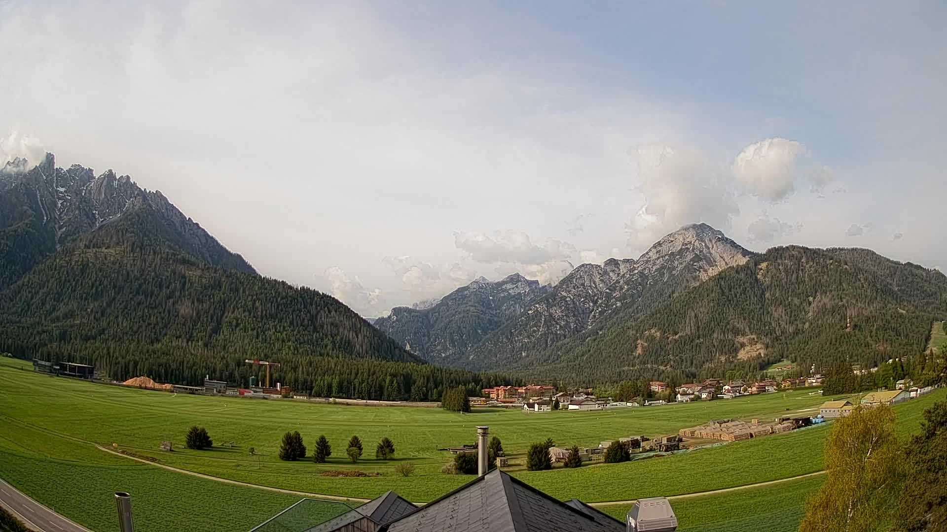 Webcam Toblach Dolomites – View from Hotel Rosengarten