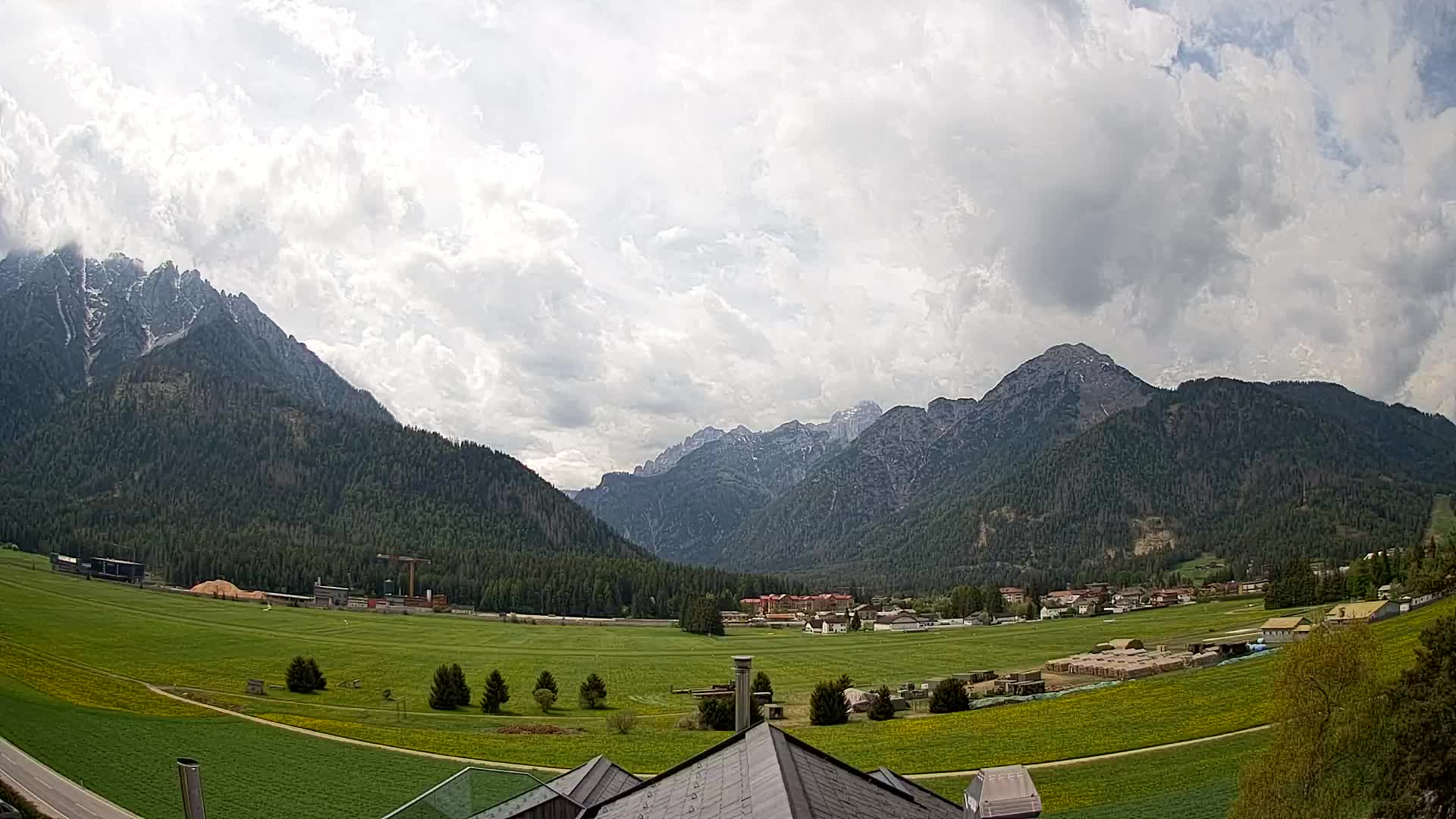 Webcam Toblach Dolomites – View from Hotel Rosengarten