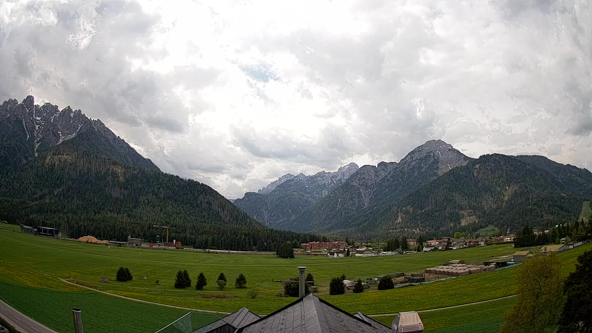 Webcam Toblach Dolomites – View from Hotel Rosengarten