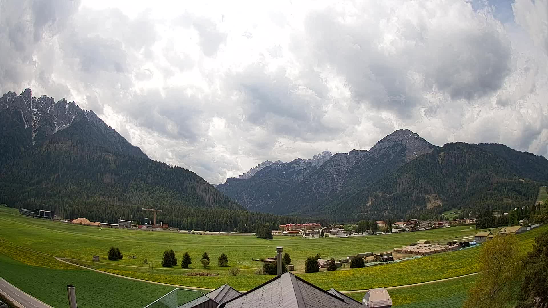 Spletna kamera Toblach Dolomiti – Pogled iz hotela Rosengarten
