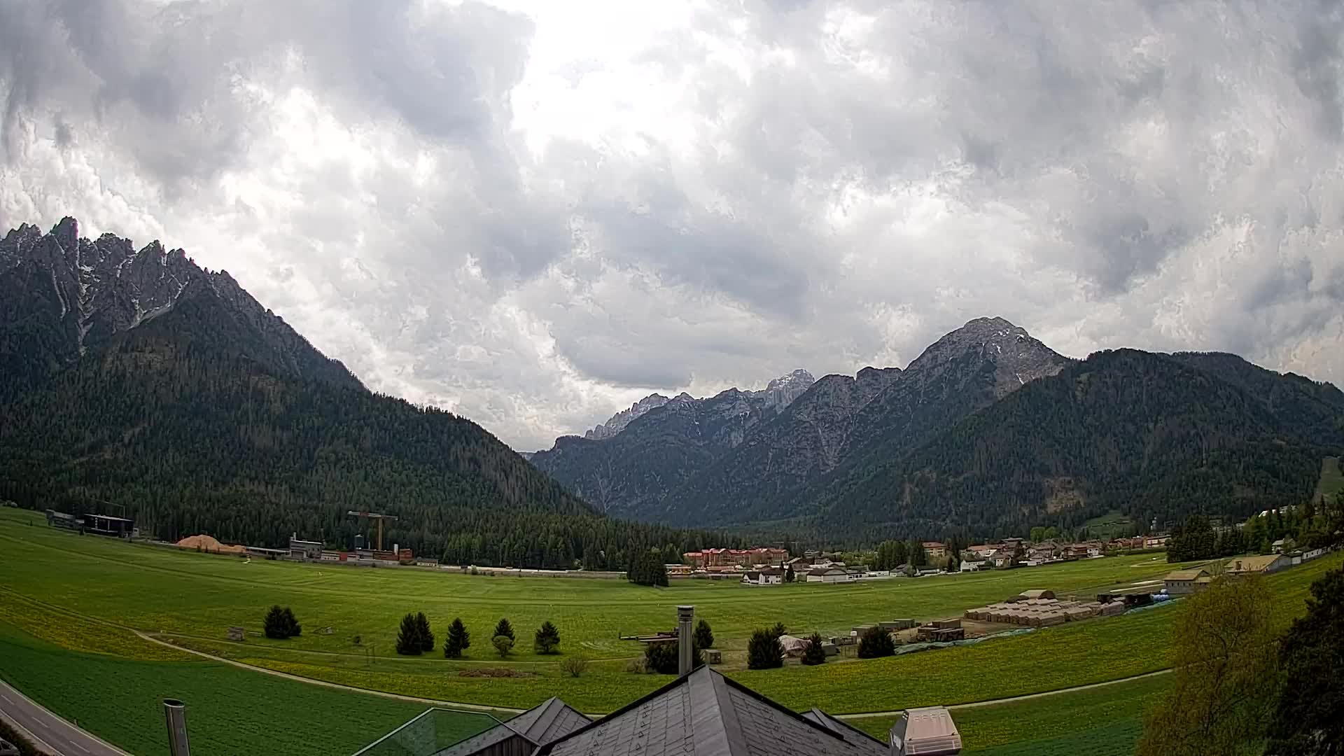 Webcam Toblach Dolomites – View from Hotel Rosengarten