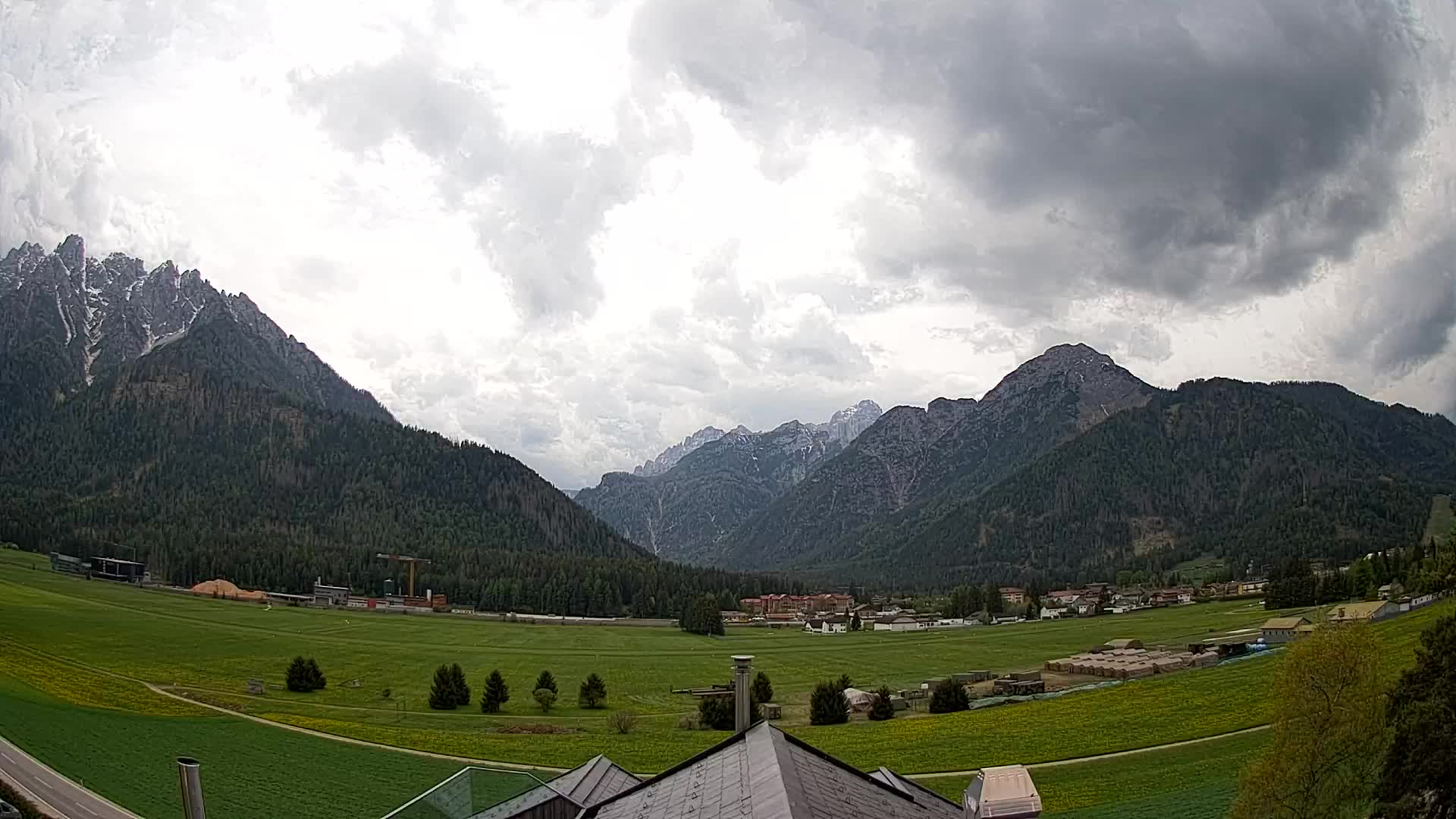 Webcam Toblach Dolomites – View from Hotel Rosengarten