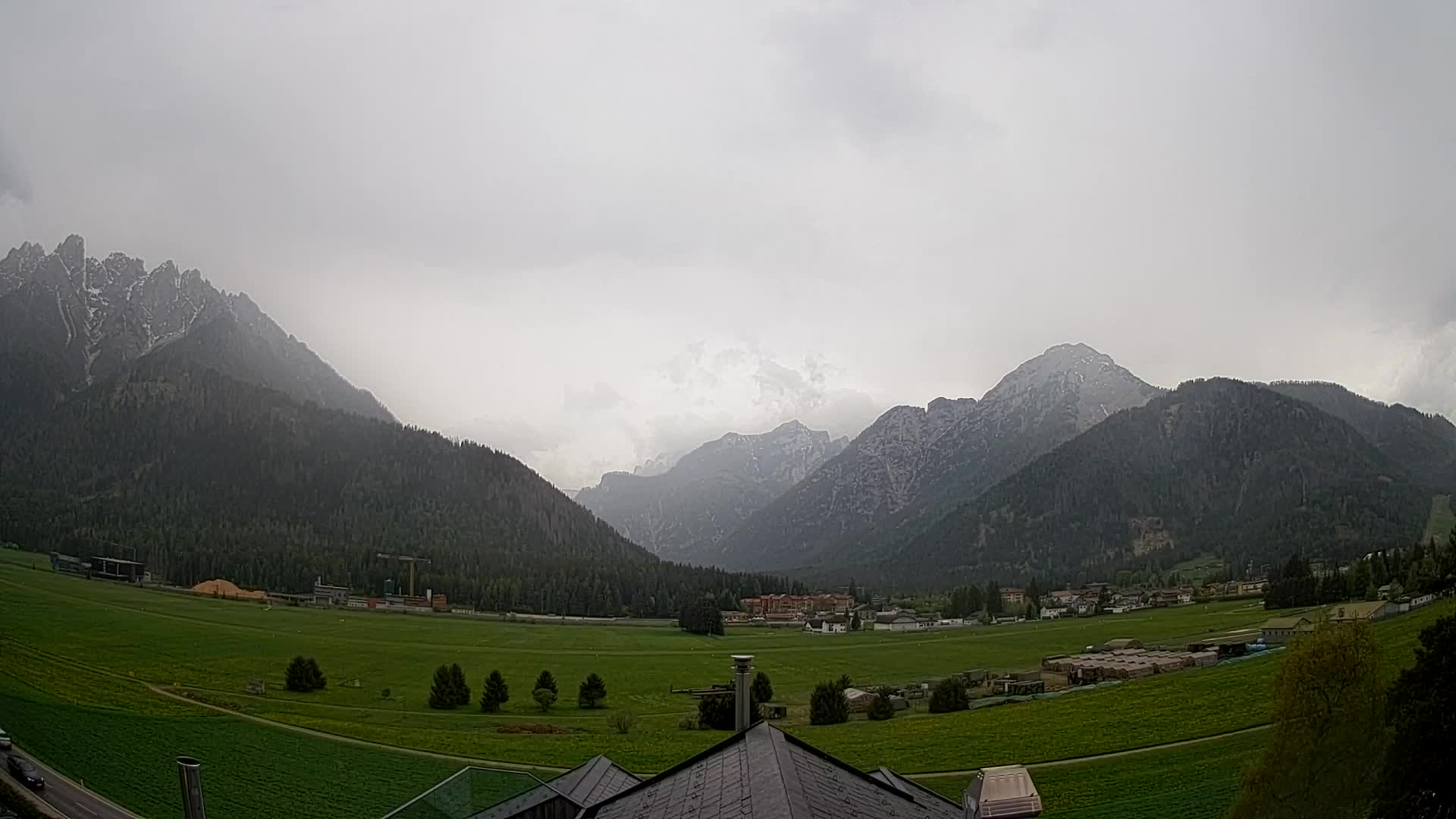 Web kamera Toblach Dolomiti – Pogled s Hotela Rosengarten