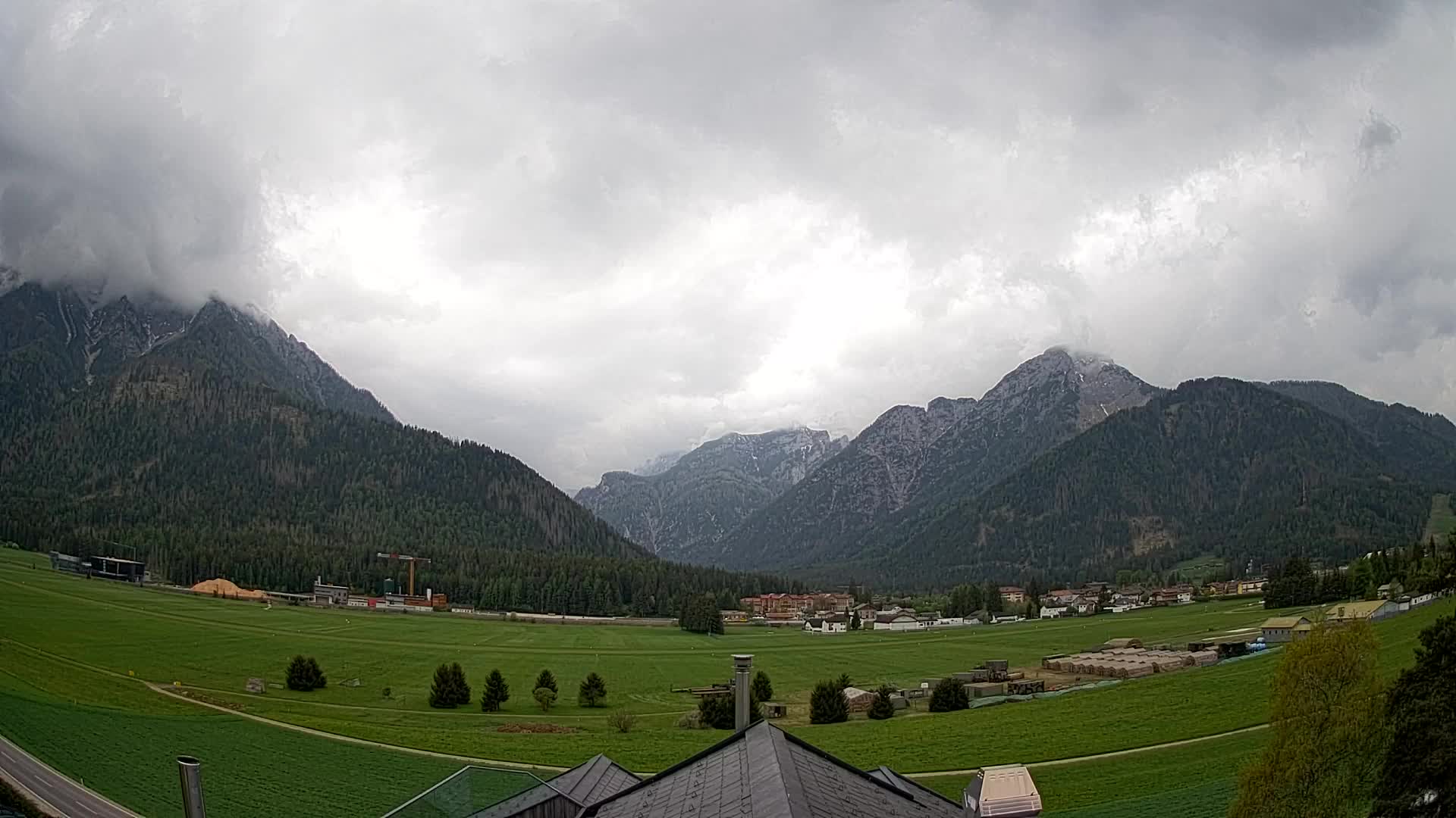 Webcam Toblach Dolomites – View from Hotel Rosengarten