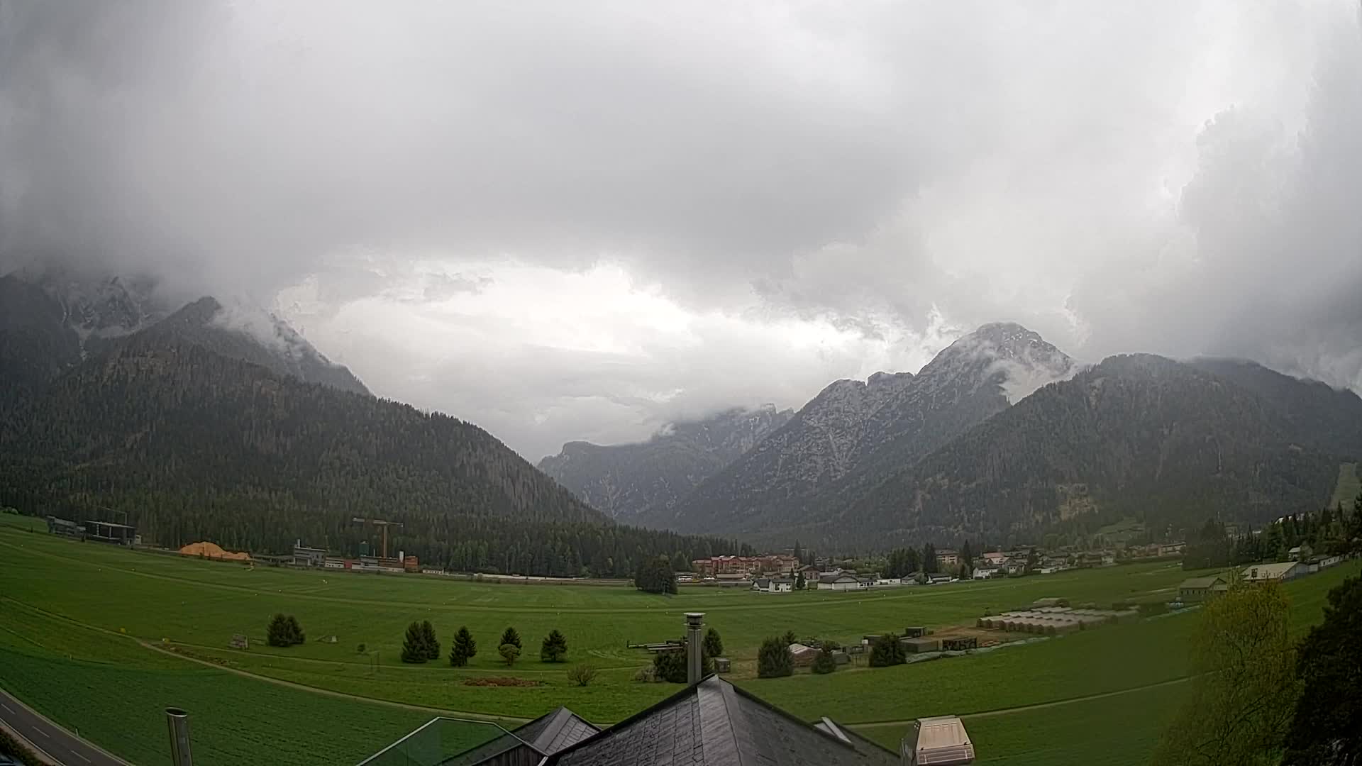Webcam Toblach Dolomites – View from Hotel Rosengarten