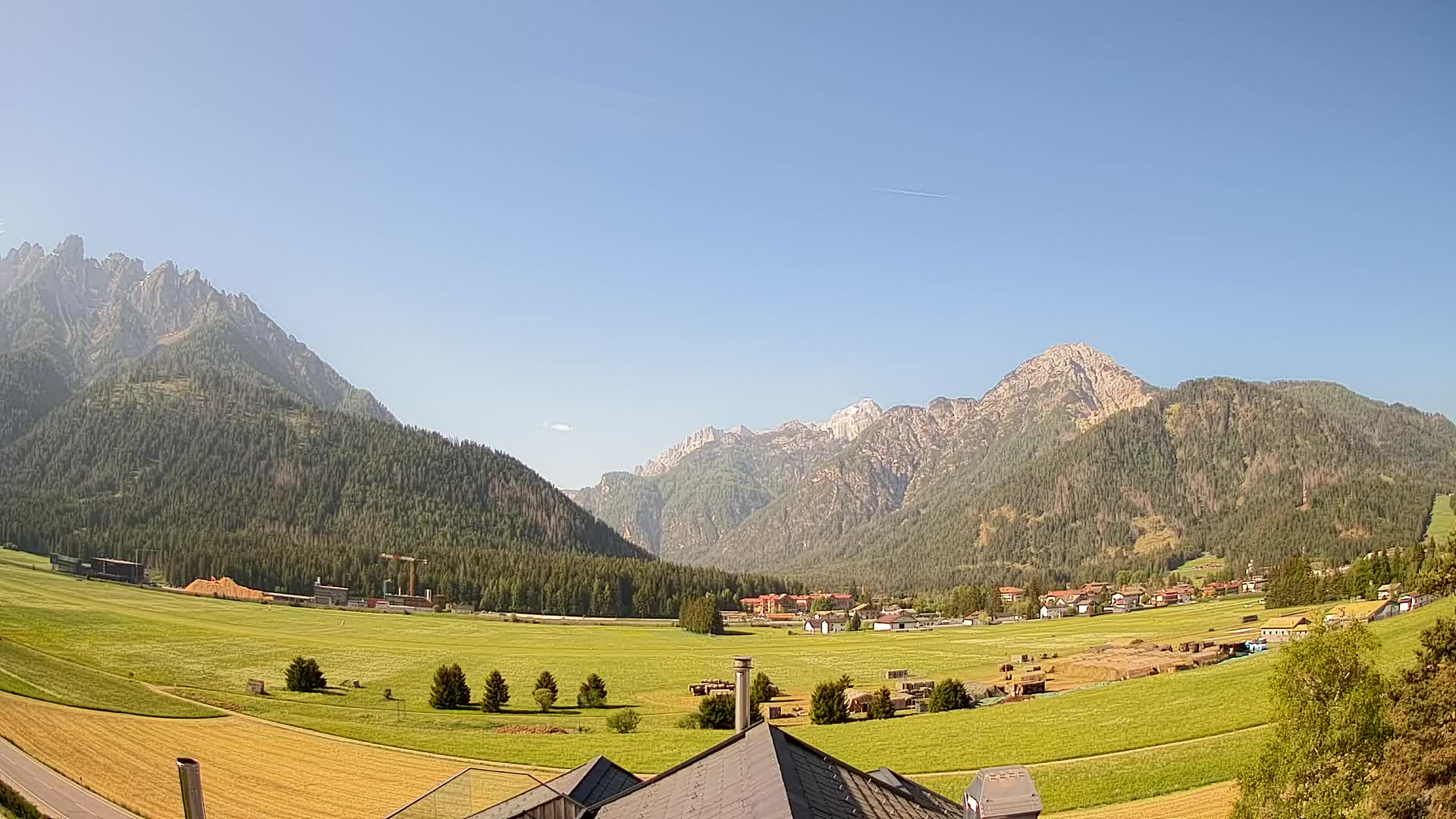 Spletna kamera Toblach Dolomiti – Pogled iz hotela Rosengarten