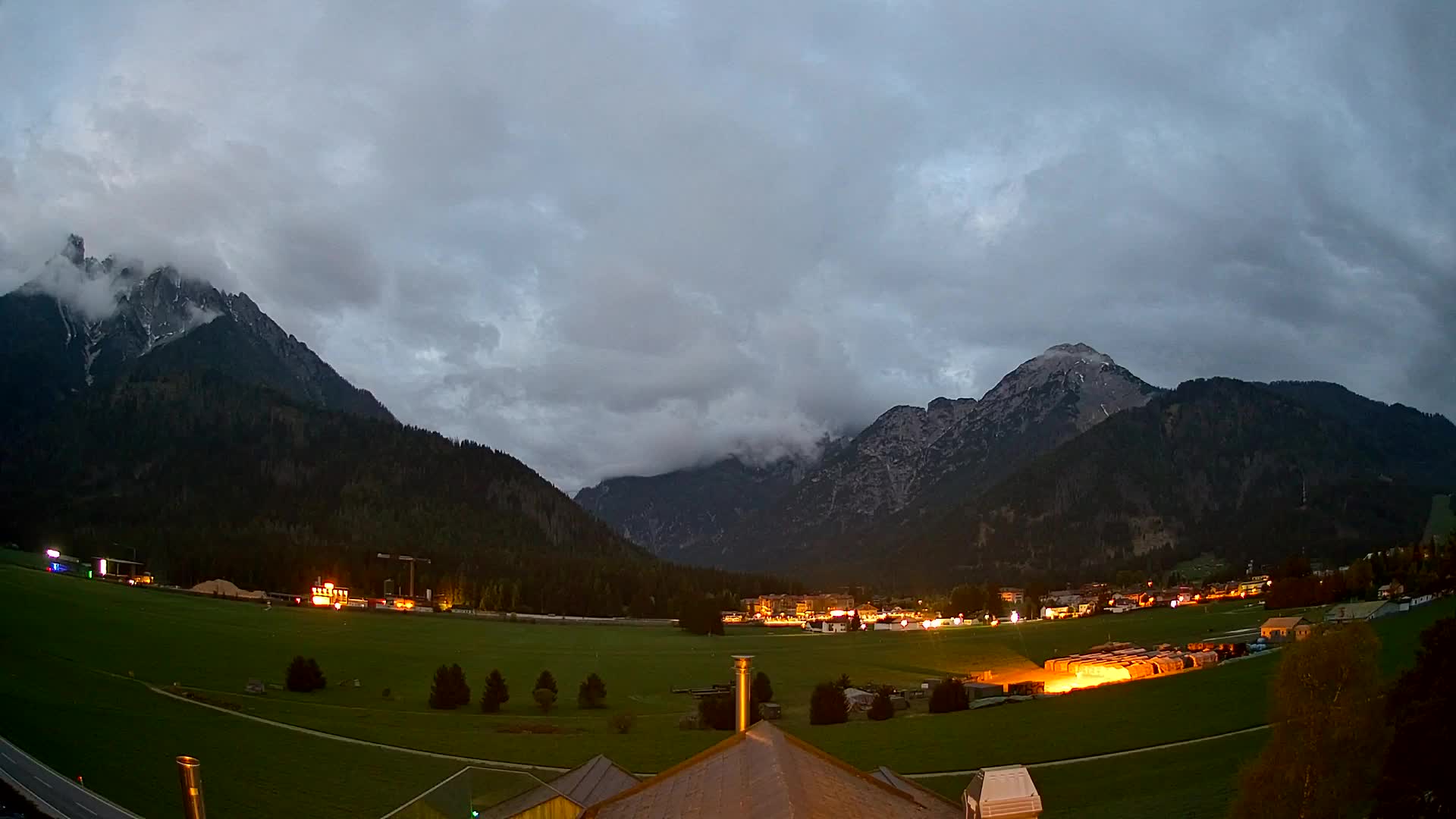 Webcam Toblach Dolomites – View from Hotel Rosengarten