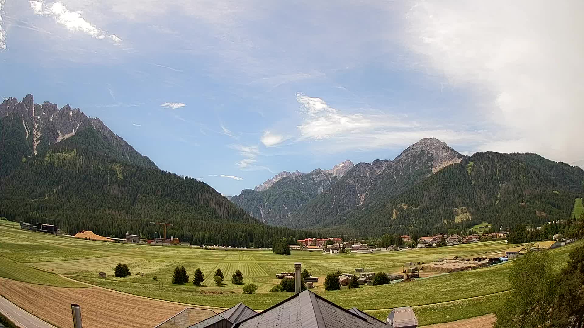 Spletna kamera Toblach Dolomiti – Pogled iz hotela Rosengarten