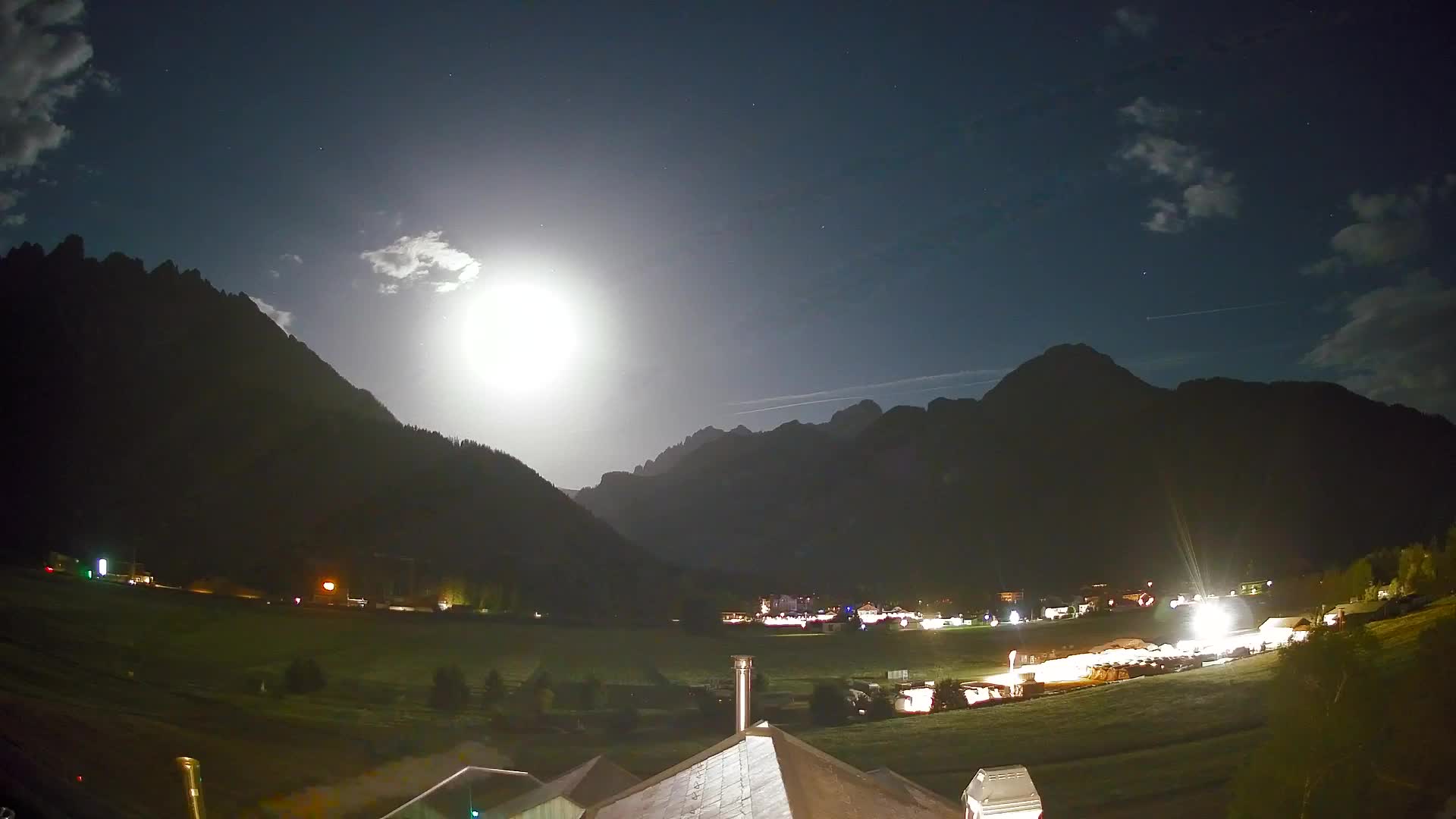 Spletna kamera Toblach Dolomiti – Pogled iz hotela Rosengarten