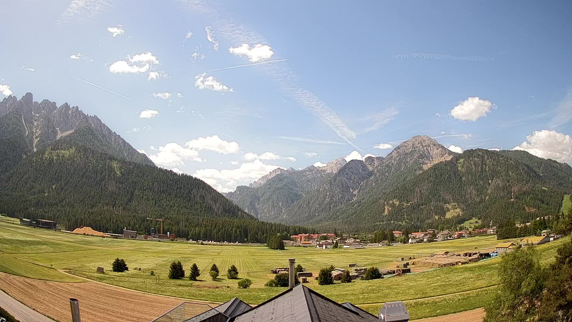 Spletna kamera Toblach Dolomiti – Pogled iz hotela Rosengarten